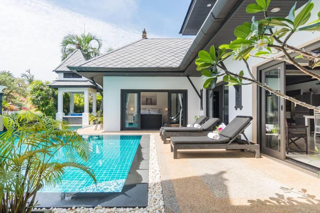 6 Bedroom Pool Villa, Holiday home Kamala Beach
