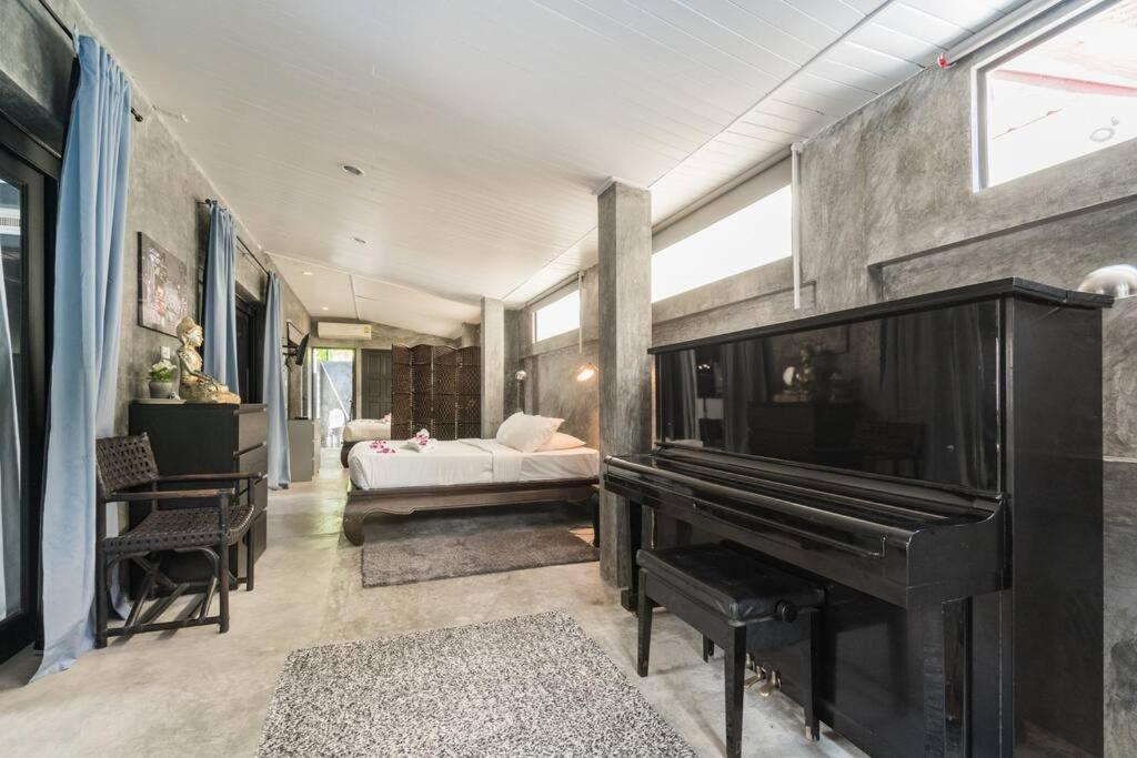 Holiday home 6 Bedroom Pool Villa, Kamala Beach