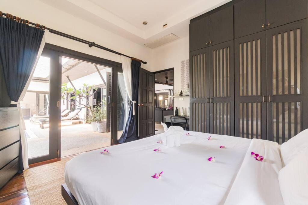 Holiday home 6 Bedroom Pool Villa,