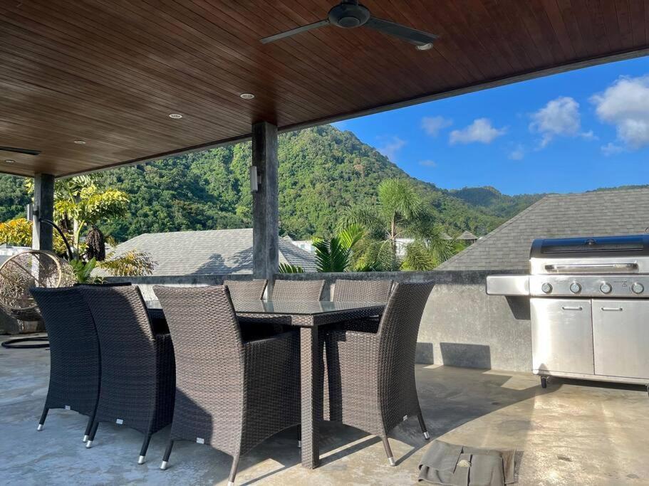 6 Bedroom Pool Villa, *