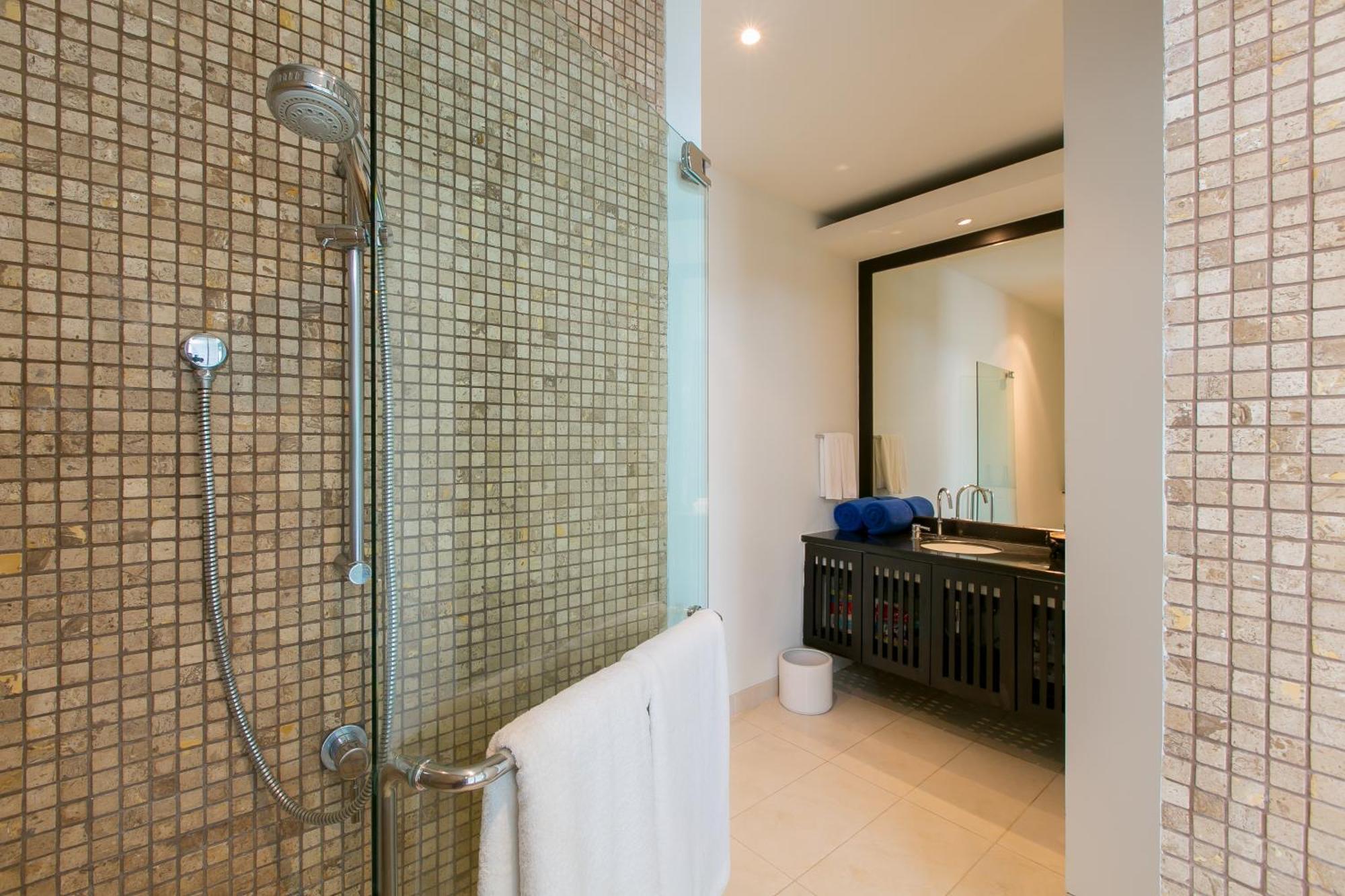 Gardens Penthouse Sea View 4c Near Noi * Kata Beach (Phuket)