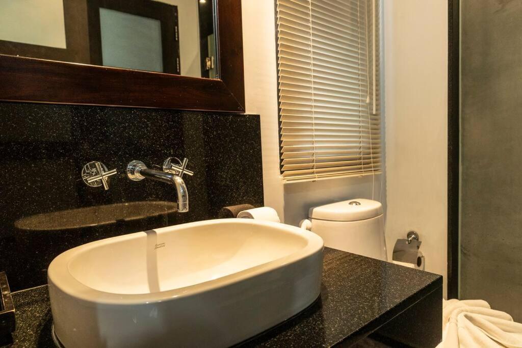 Exclusive Newly Renovated On Saiyuan Estate V101 Villa