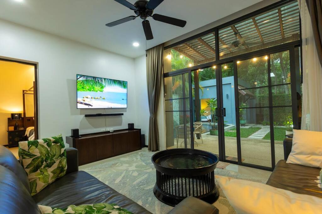 Exclusive Newly Renovated On Saiyuan Estate V101 * Rawai