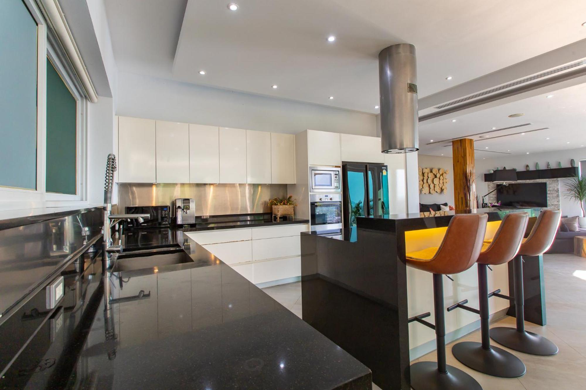 Villa Beyond-namaste 16 Bedroom Fully Staffed Seaview
