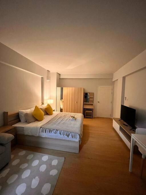 New Modern Near Apartment *