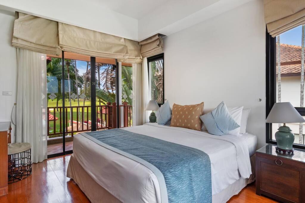 Laguna Fairway View Villa *