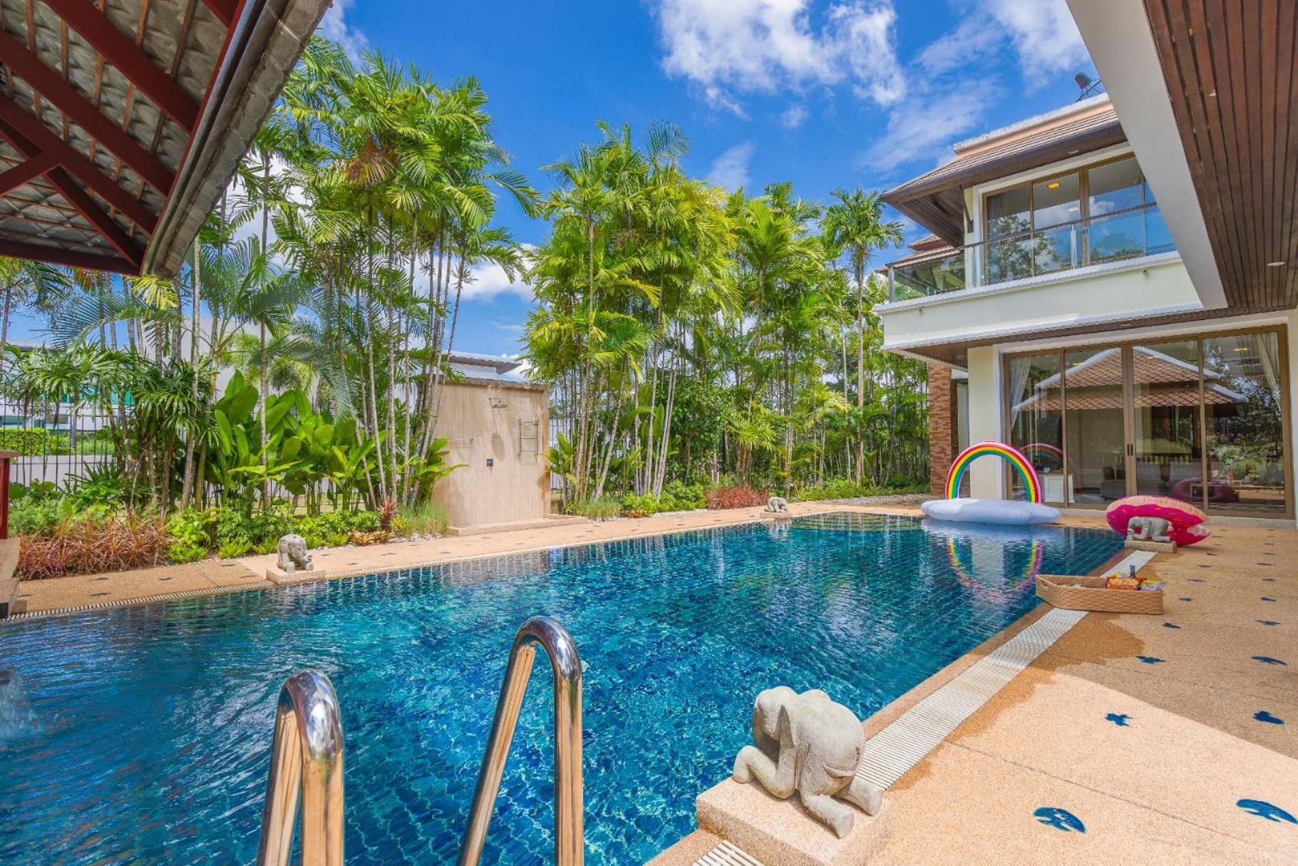 Tropical Paradise Villa *