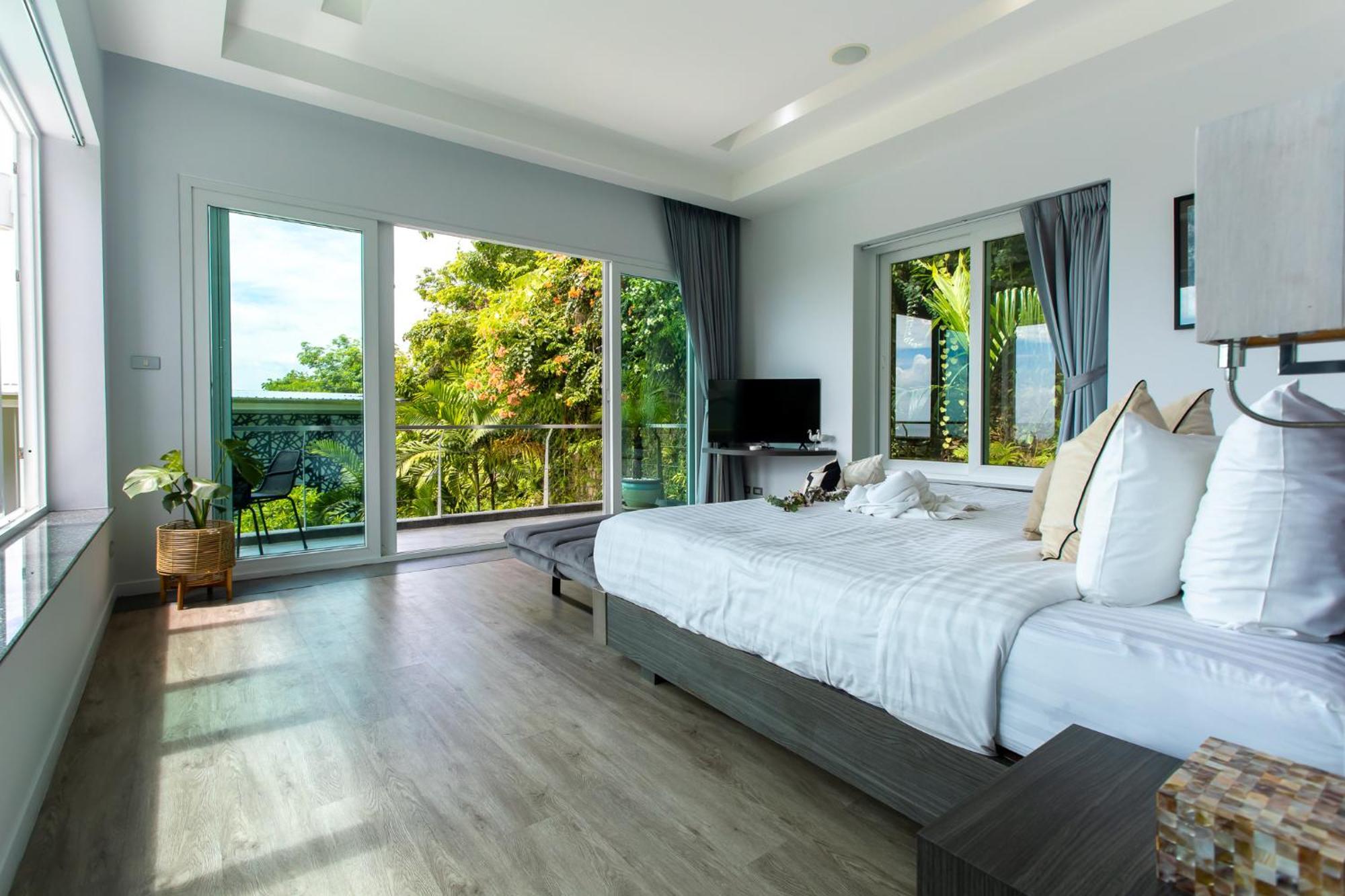 Namaste 7 Bedroom Fully Staffed Seaview *