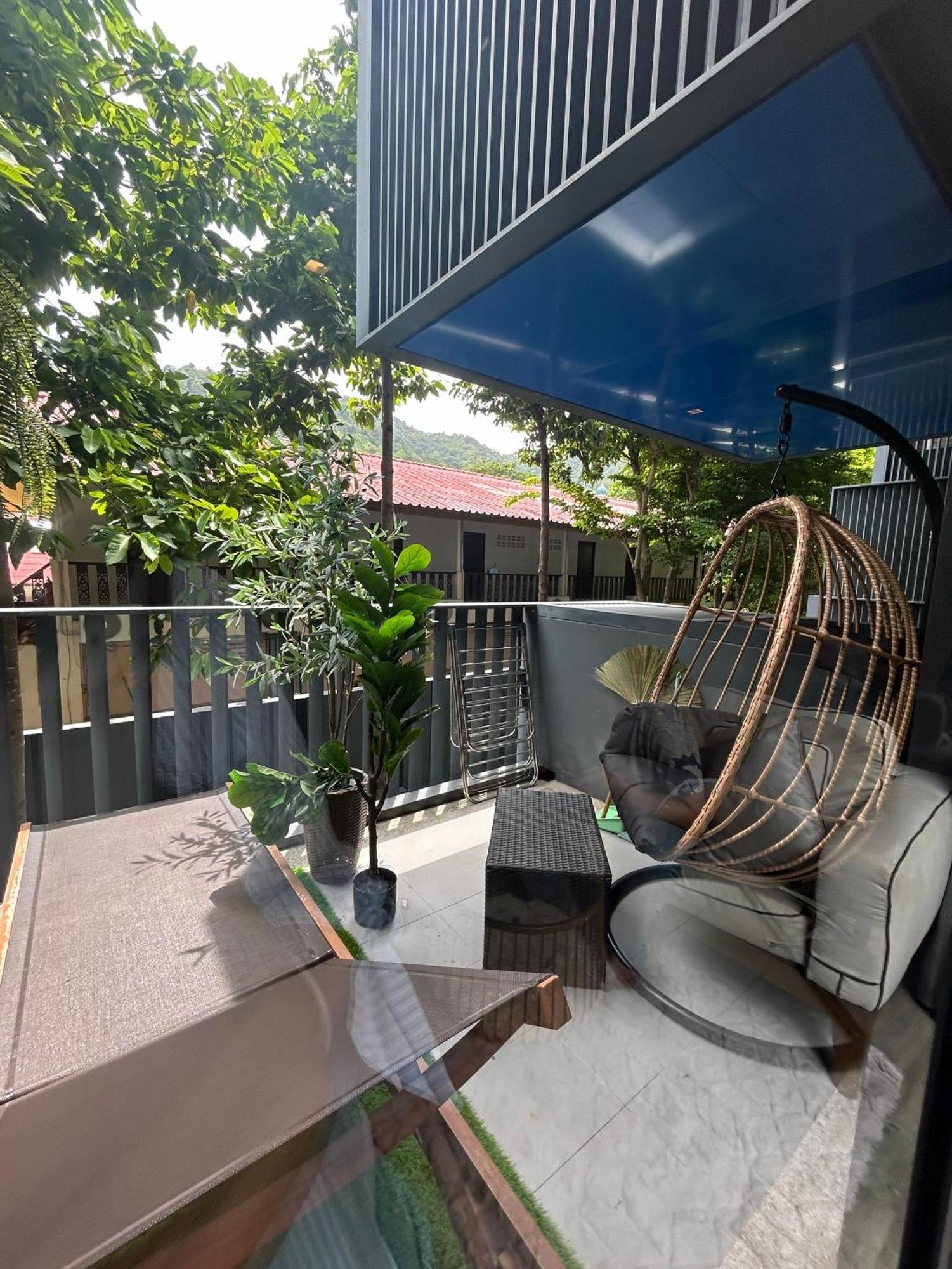 The Deck - Bangla Apartment Patong