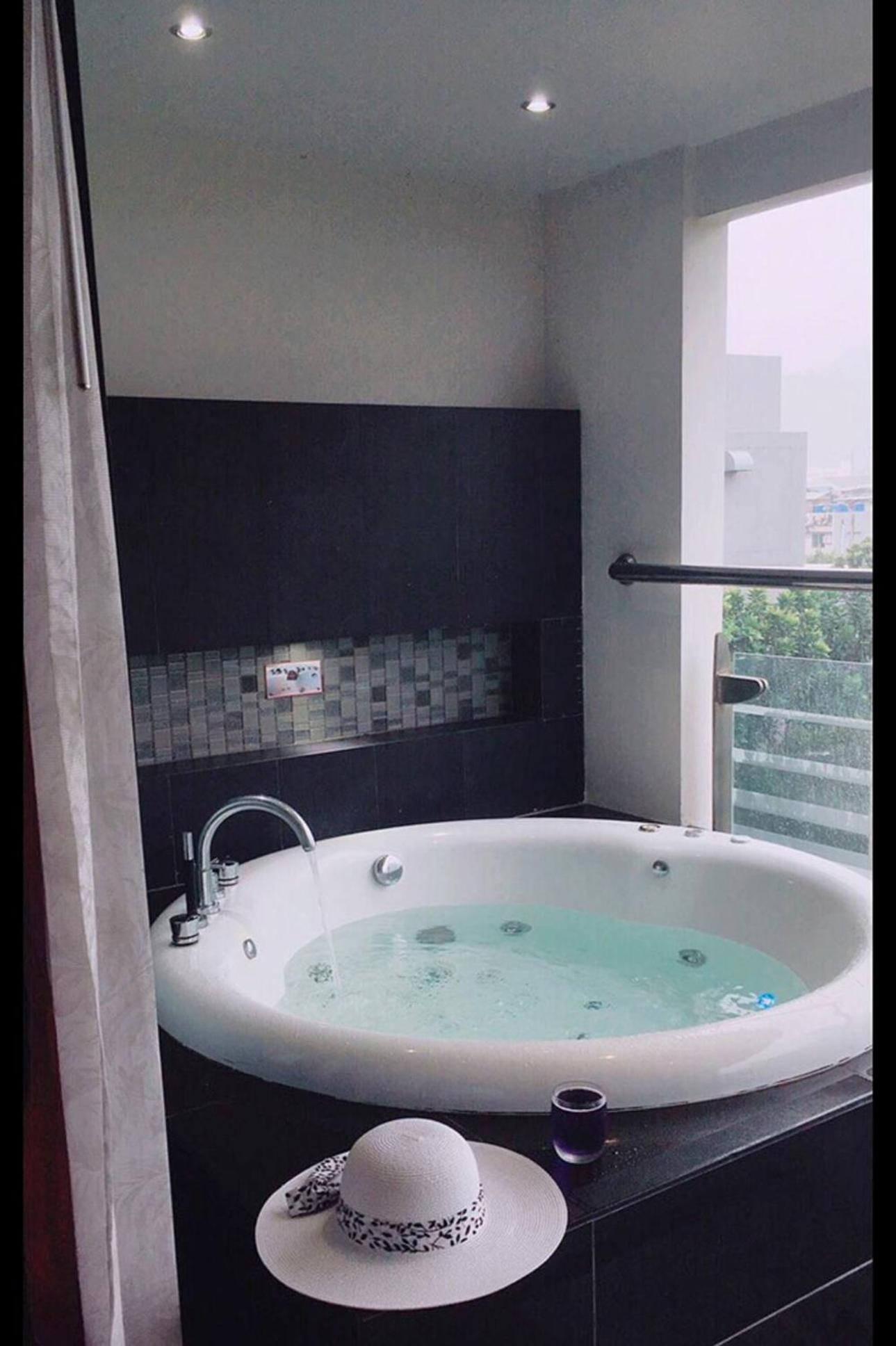 306 Promotion Modern 1 Bedroom In Bangla Road With Private Jacuzzi & Roof Pool Pangsapuri