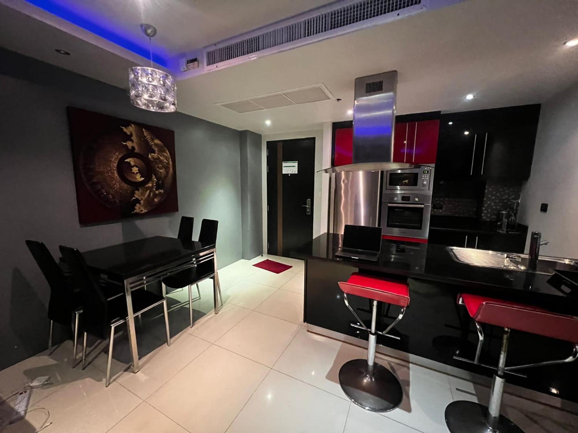 306 Promotion Modern 1 Bedroom In Bangla Road With Private Jacuzzi & Roof Pool Pangsapuri *