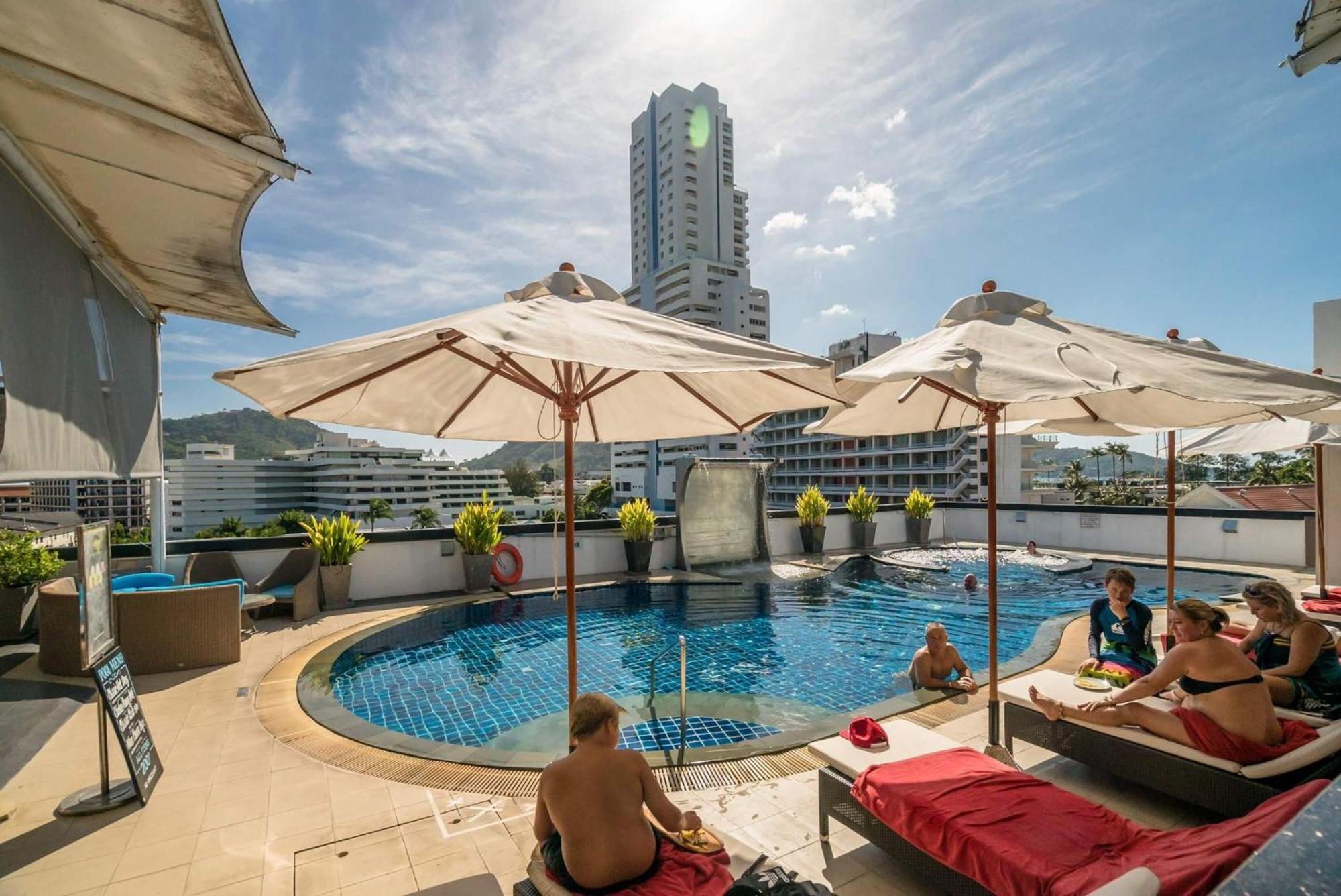 306 Promotion Modern 1 Bedroom In Bangla Road With Private Jacuzzi & Roof Pool