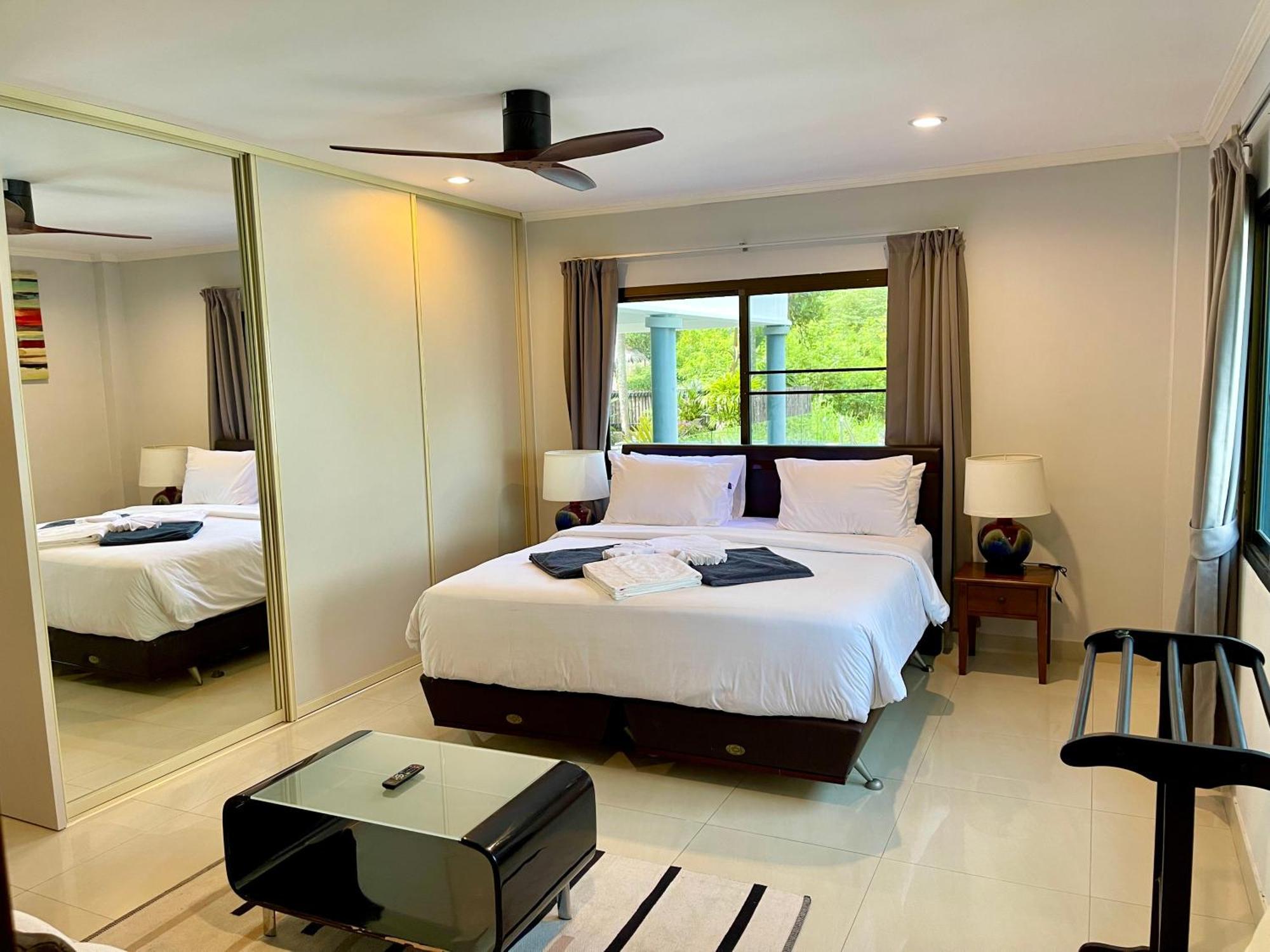 Kata Vista Luxury Modern 4br Private Pool