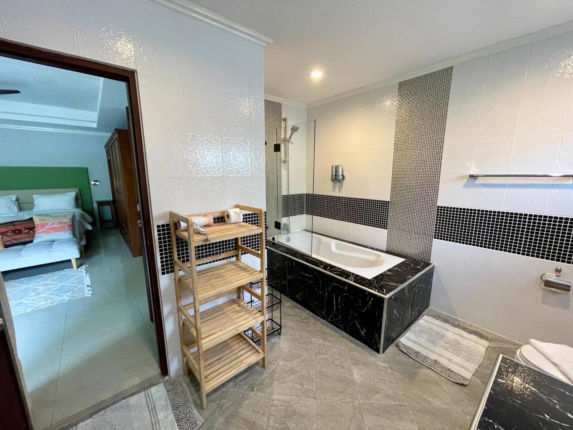 Kata Vista Luxury Modern 4br Private Pool Villa *