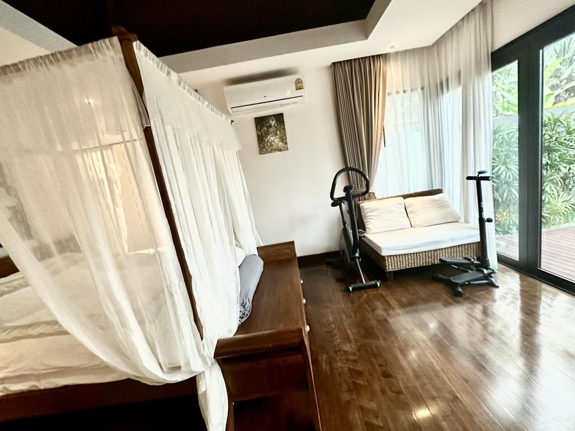 Villa Plunge Tropic Near Naiharn