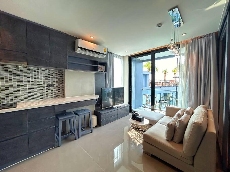 Celebrity Treatment At Citygate Kamala! #c34 * Kamala Beach