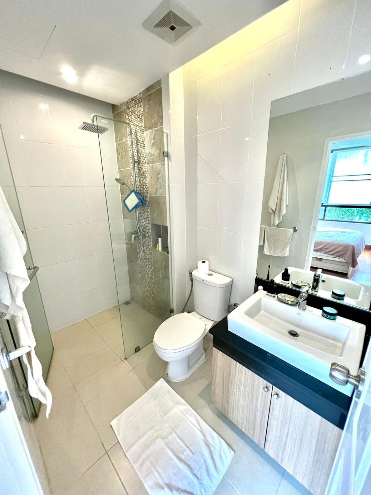 De 2 A Naiharn Apartment