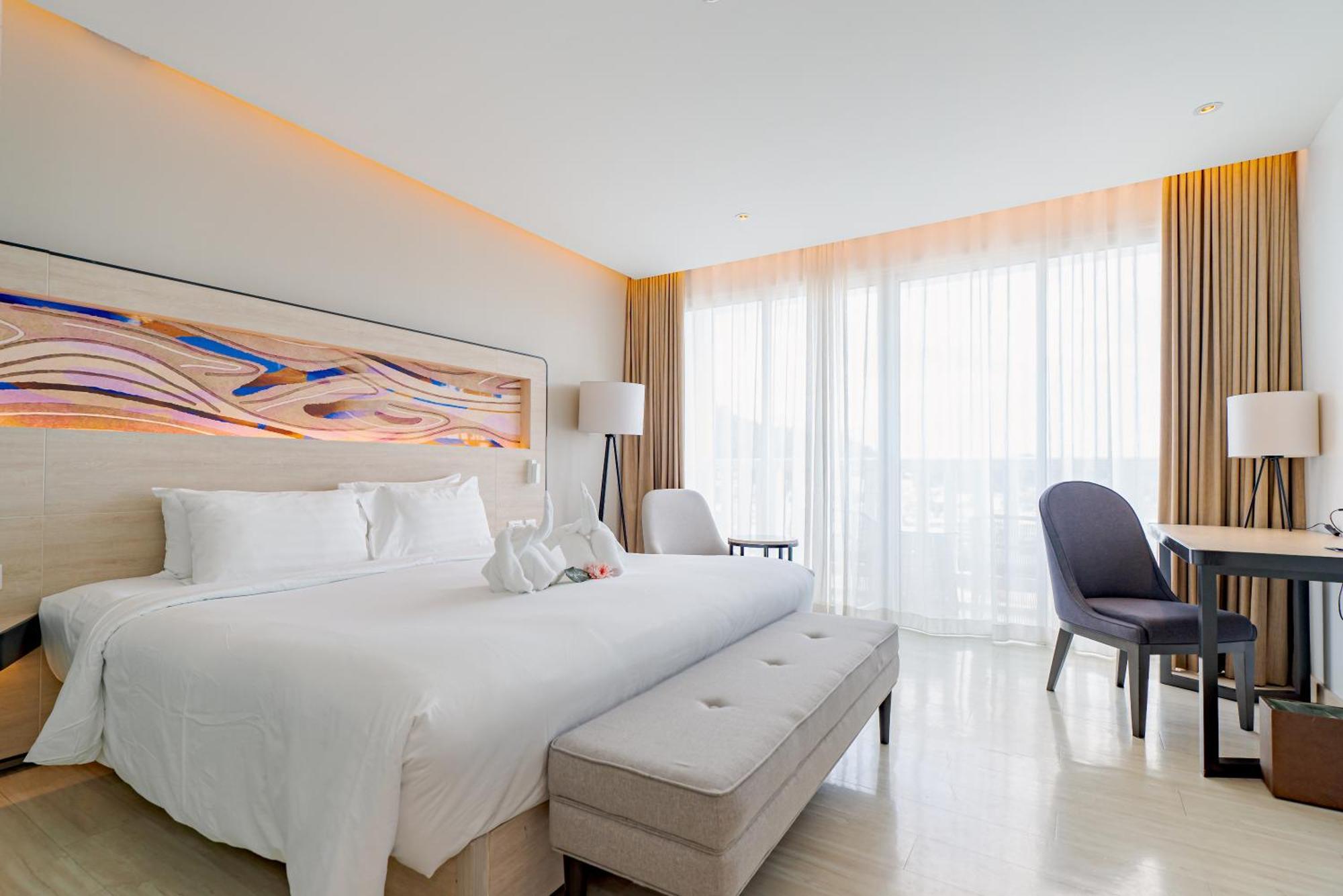 Novotel Phokeethra Hotel