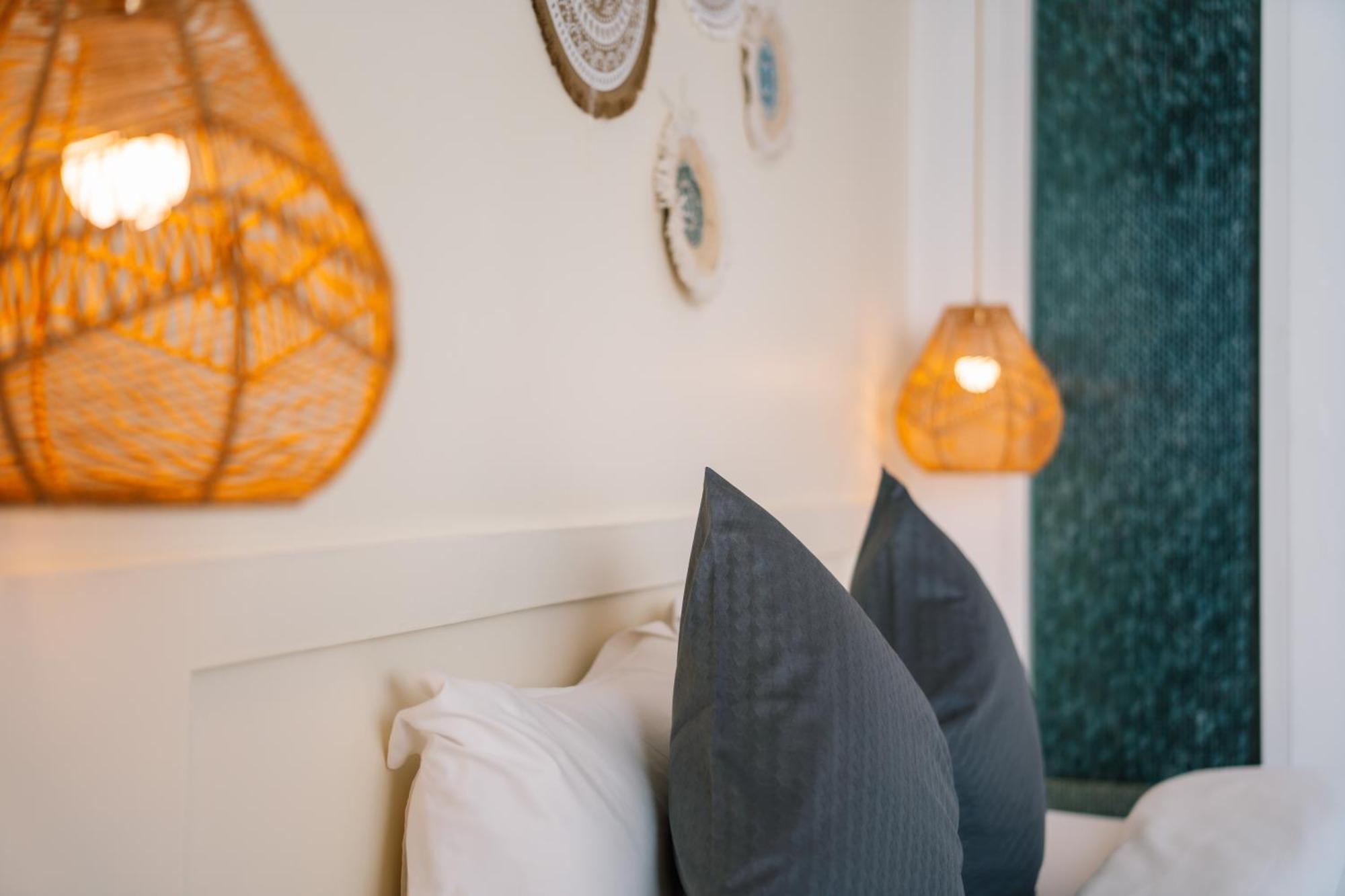 Hotel Catnip Seaside Hotel&cafe 3*