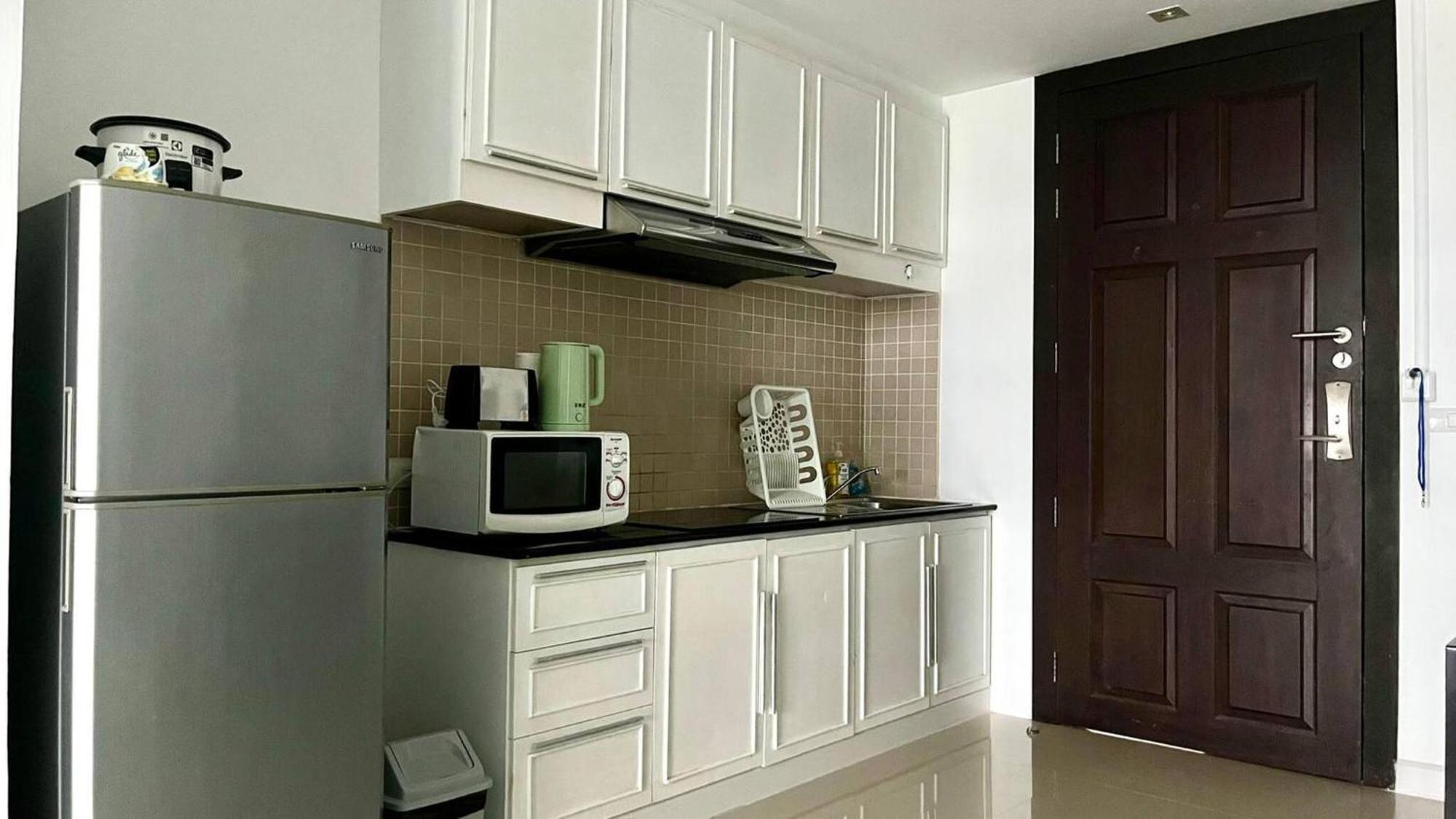 632 - Large 1 Bedroom1bathroom 1 Km Walking To Apartment *