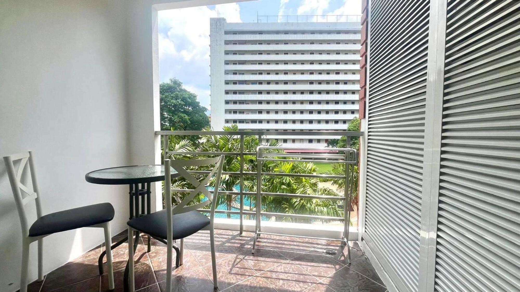 Apartment 632 - Large 1 Bedroom1bathroom 1 Km Walking To