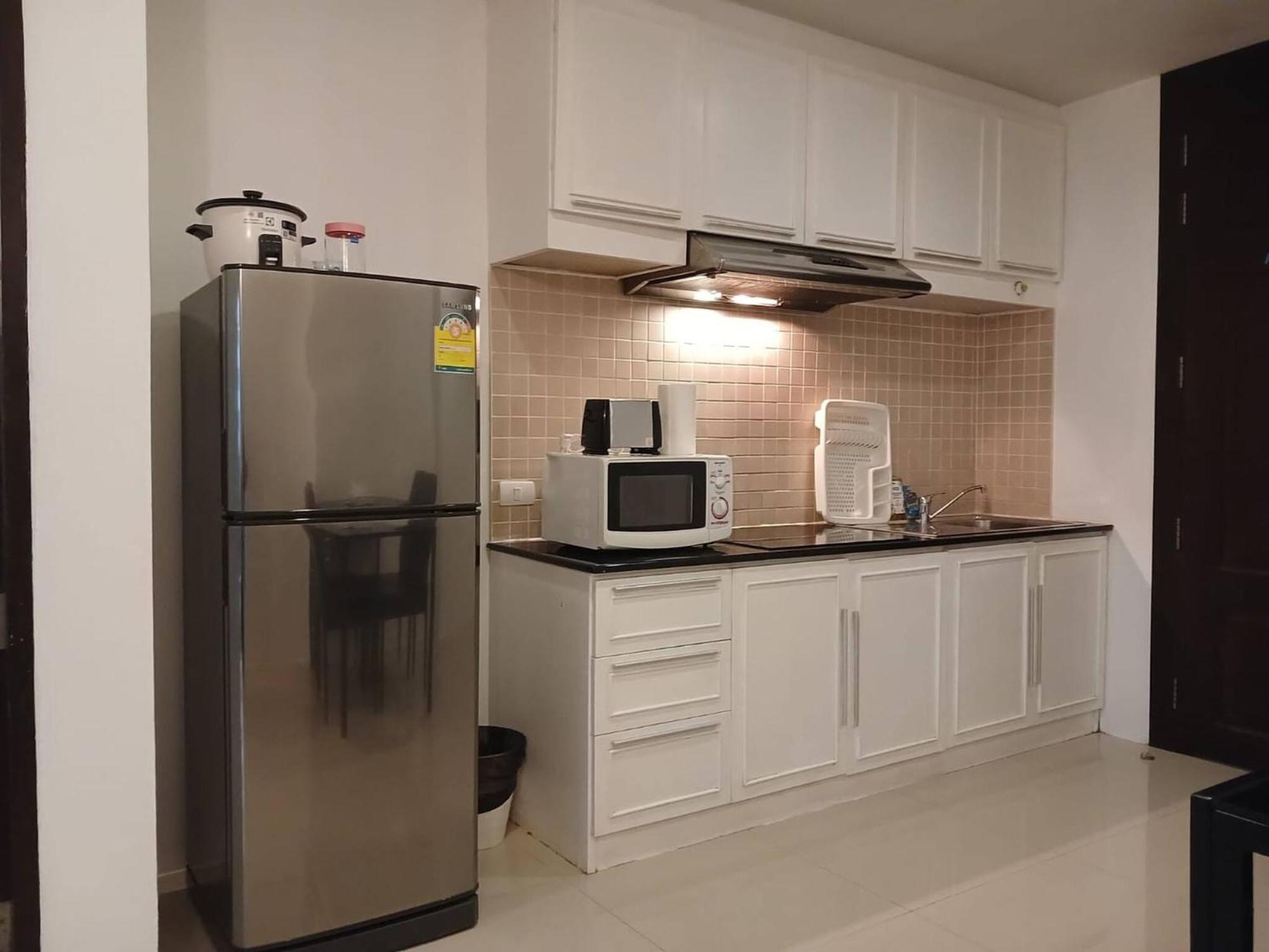 632 - Large 1 Bedroom1bathroom 1 Km Walking To Apartment