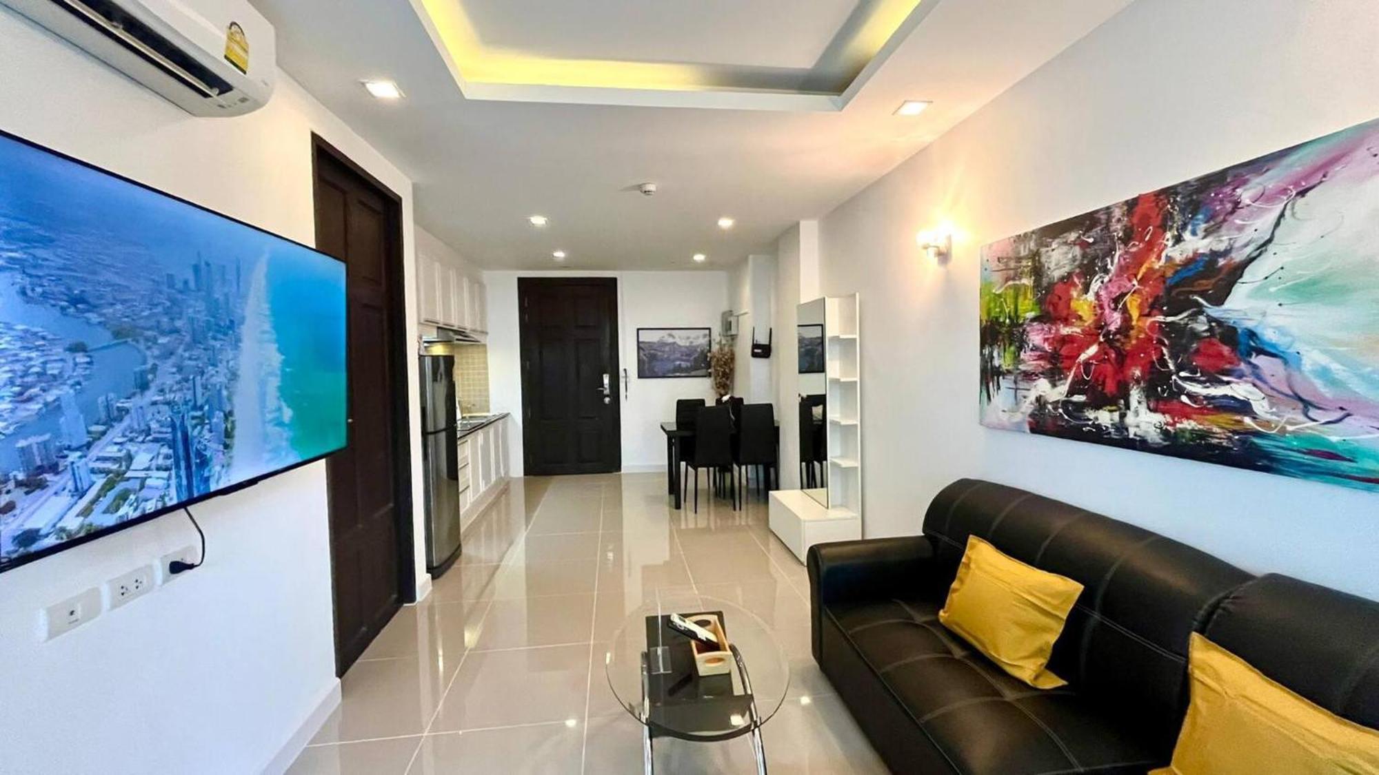 632 - Large 1 Bedroom1bathroom 1 Km Walking To Apartment Patong