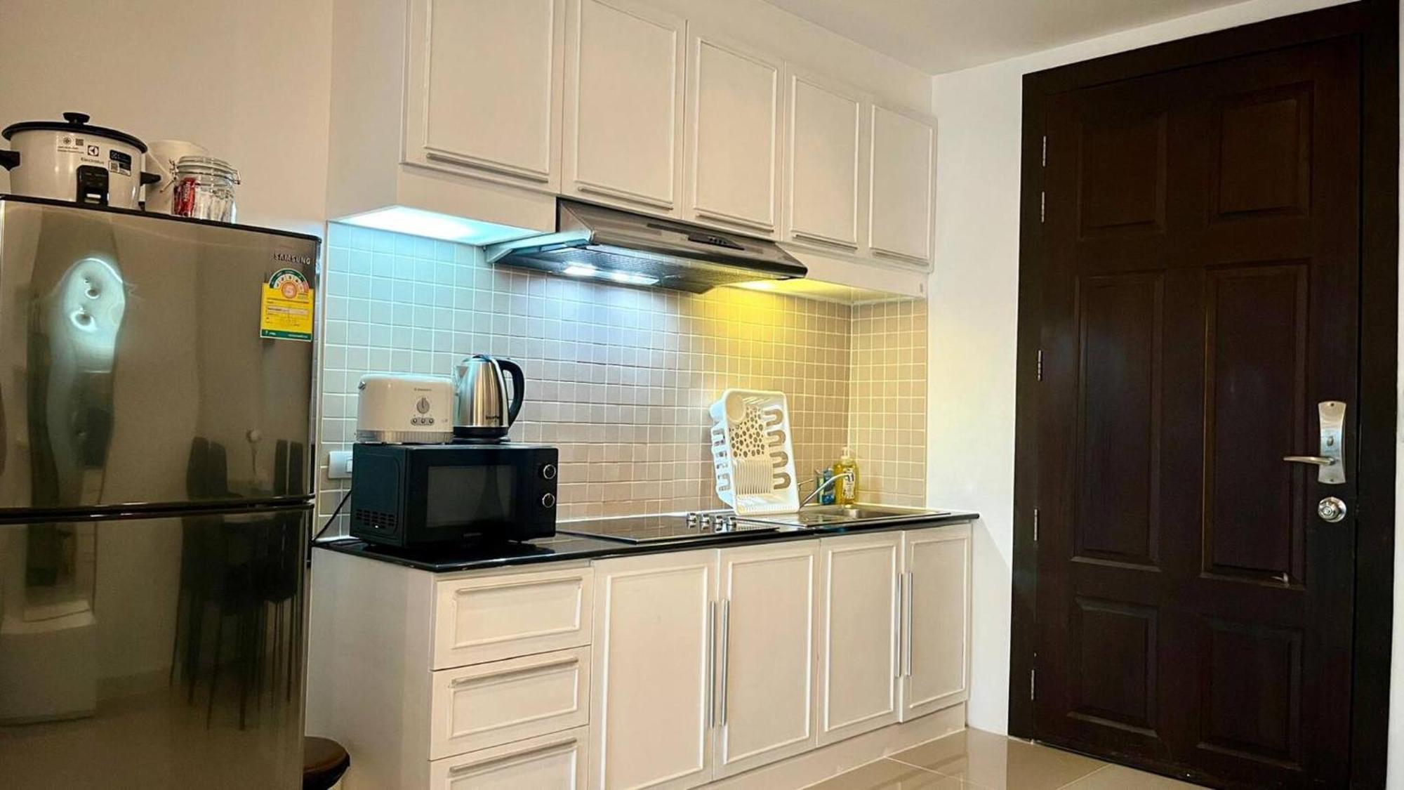 Apartment 632 - Large 1 Bedroom1bathroom 1 Km Walking To