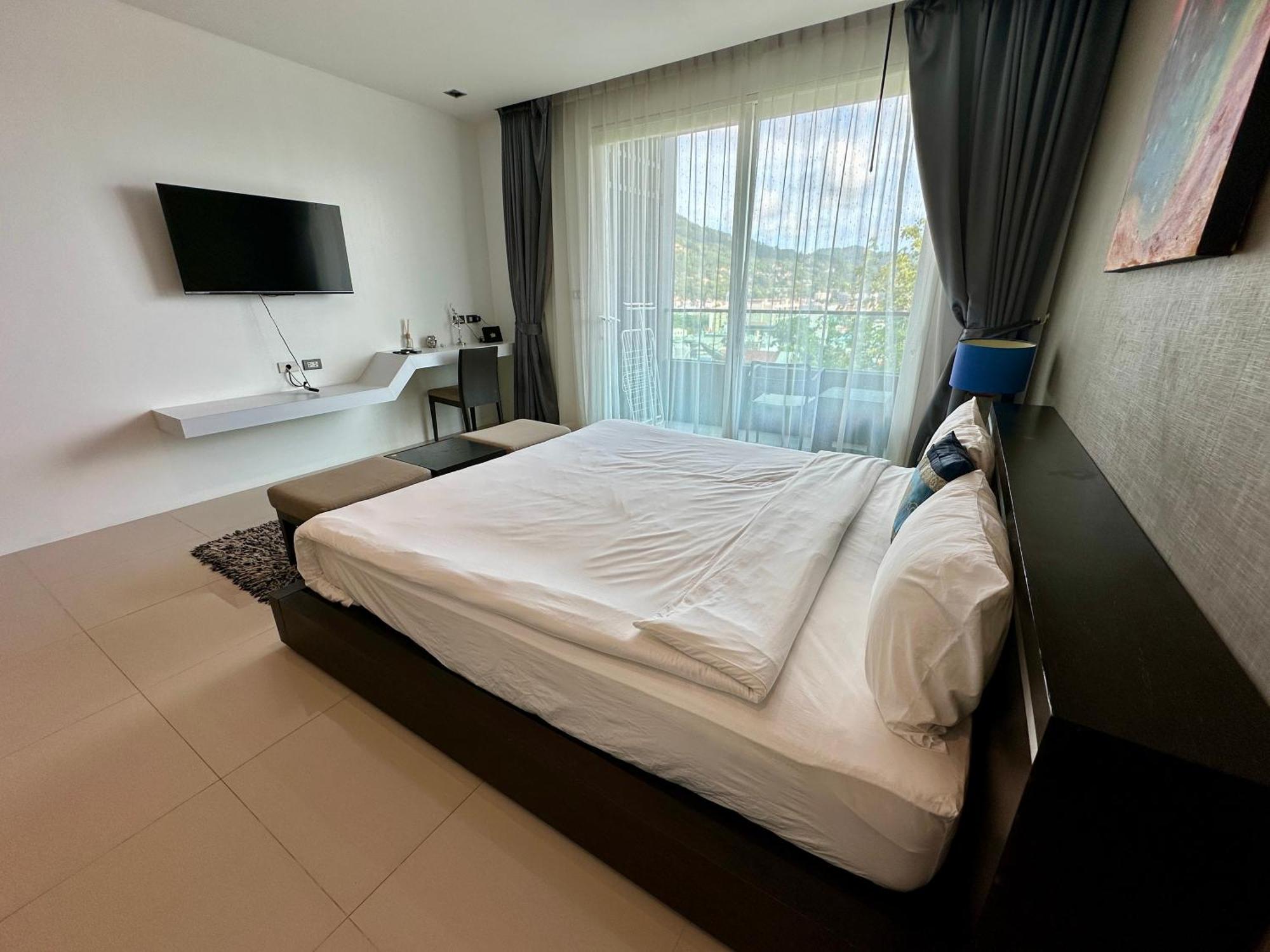 Emerald Terrace Apartment