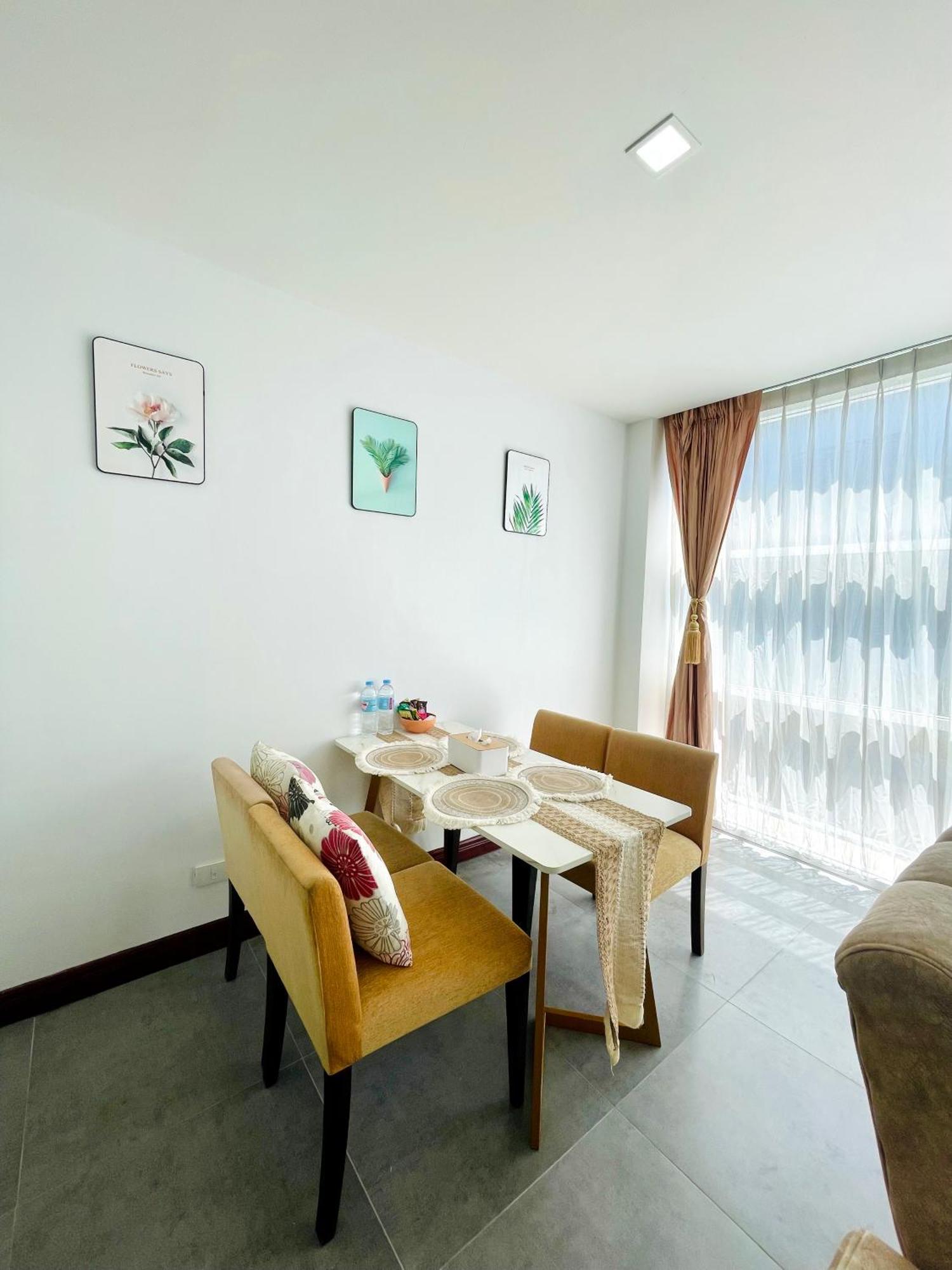 Pangsapuri The Kris 2 Bedrooms 2 Bathrooms