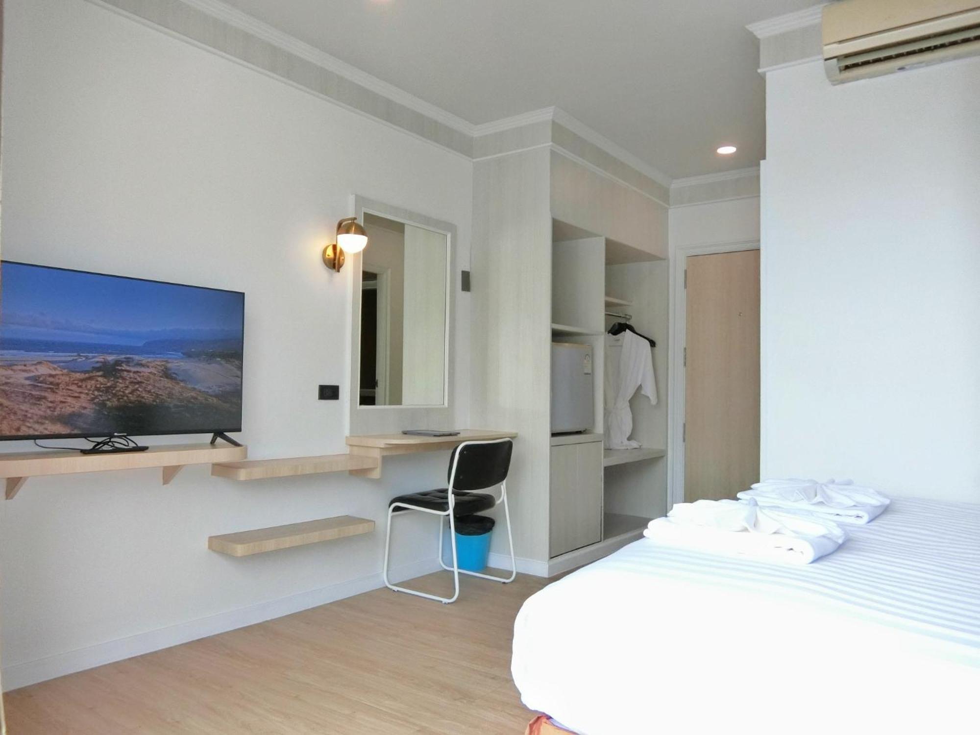 Sira Boutique - Newly Renovated Hotel