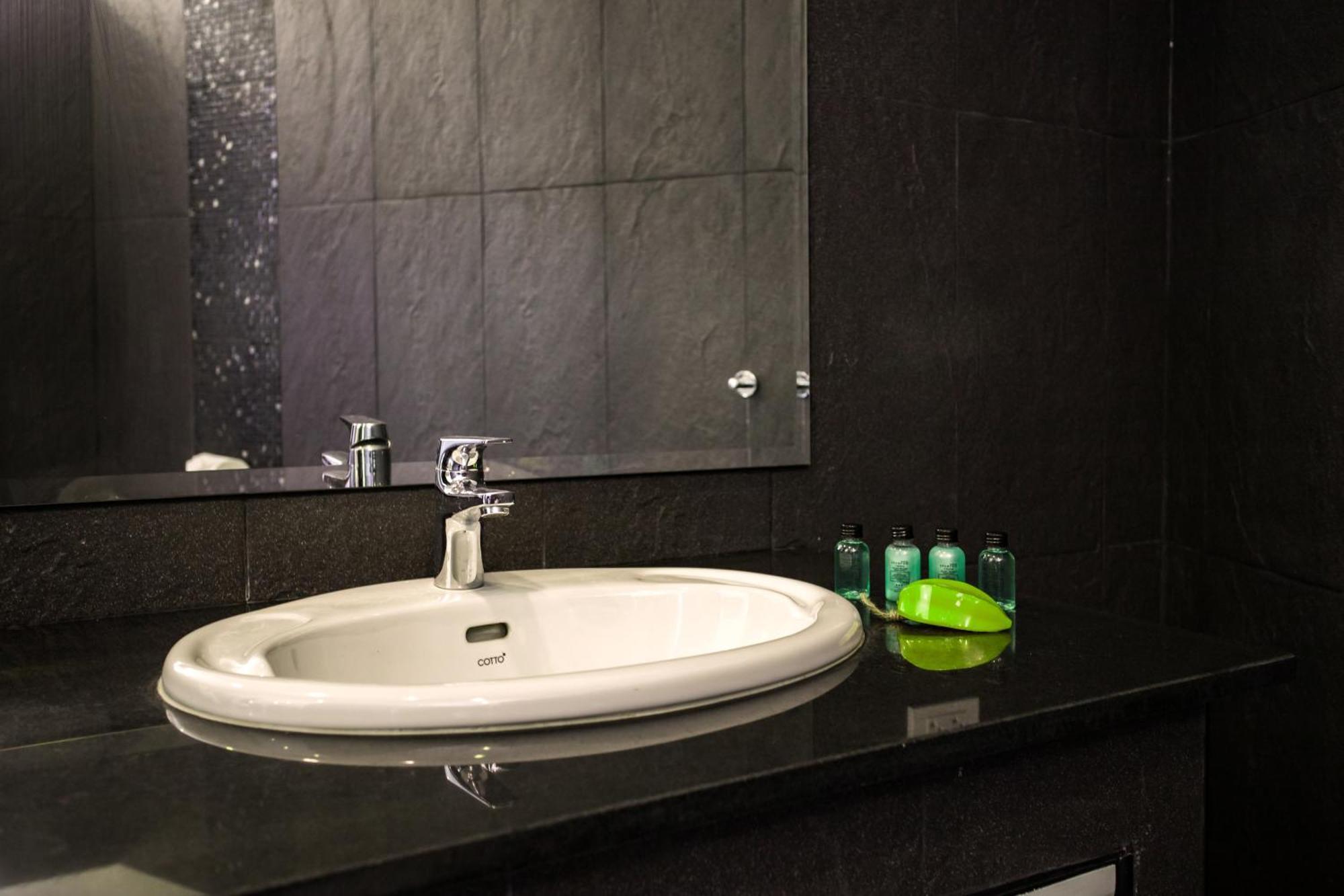 3 Bedrooms In Rawai- V11 T Apartment Ban Saiyuan