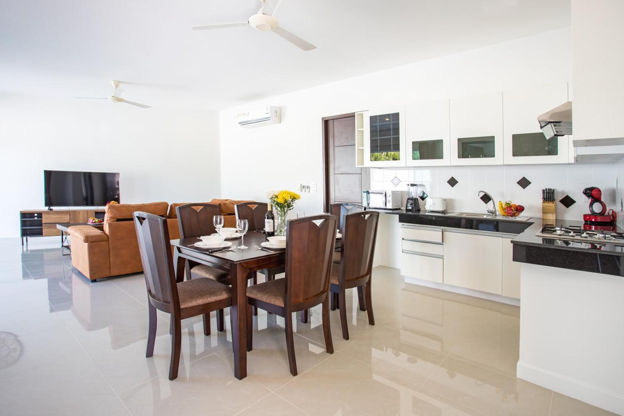 Apartment 3 Bedrooms In Rawai- V11 T