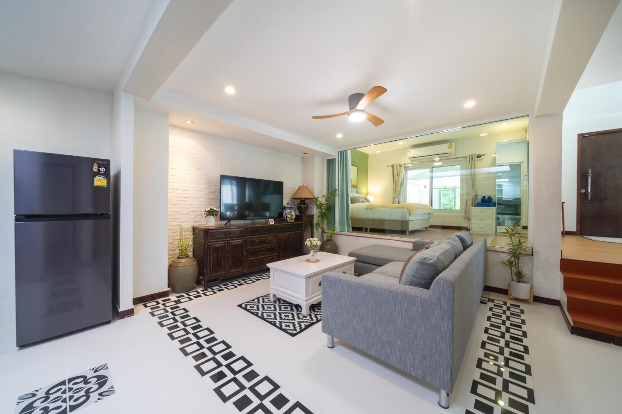 Private Pool Bangla Villa Patong