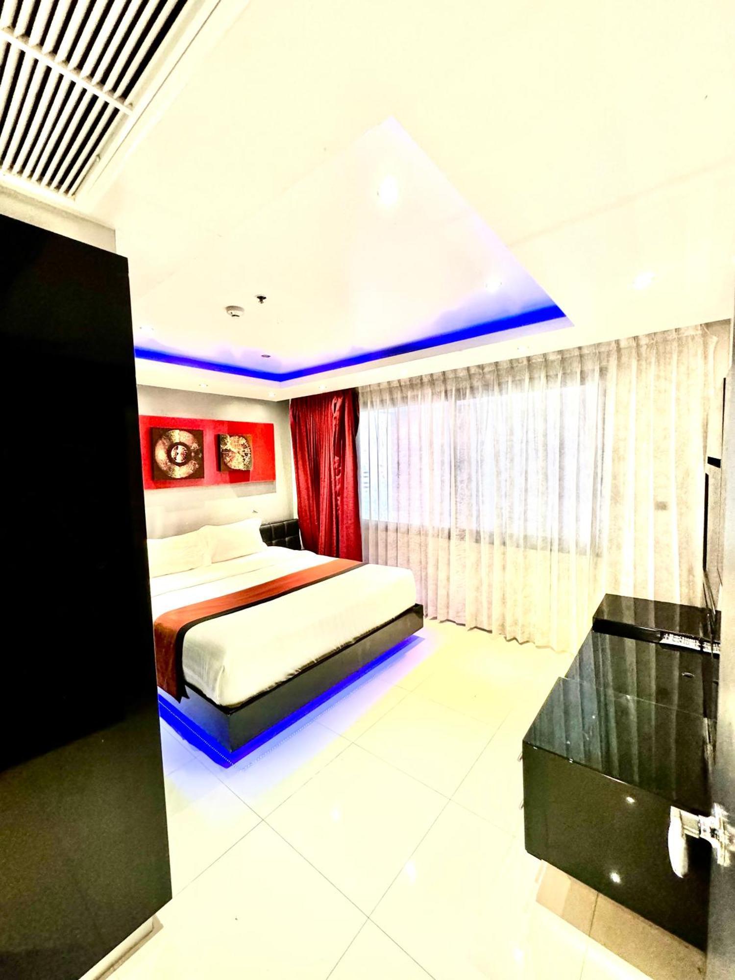 Apartment L8 Promotion 1 Bedroom In Bangla Road With Private Jacuzzi & Roof Pool *