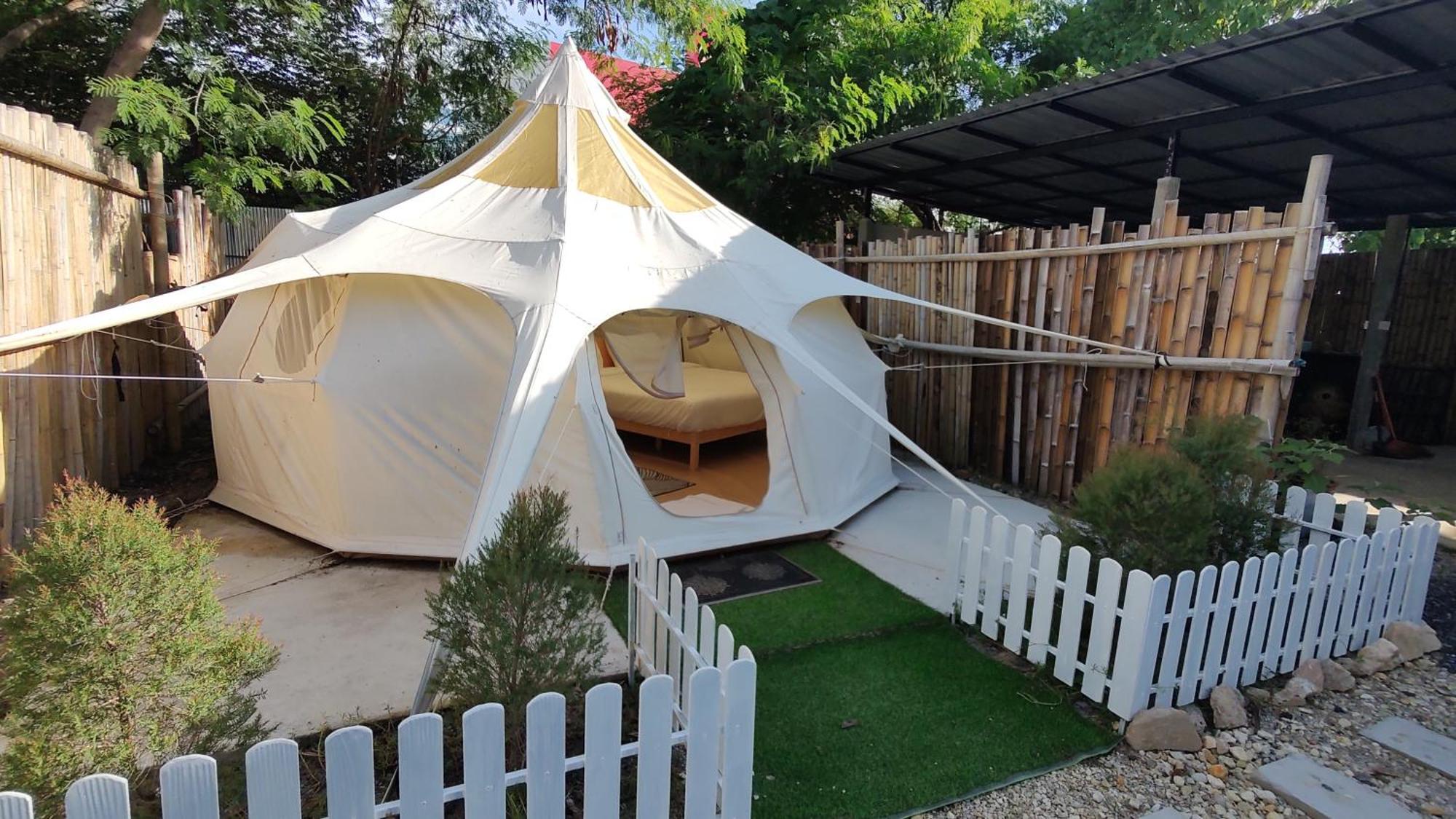 Bambus Restaurant, Bar & Glamping Tenda de luxo Patong