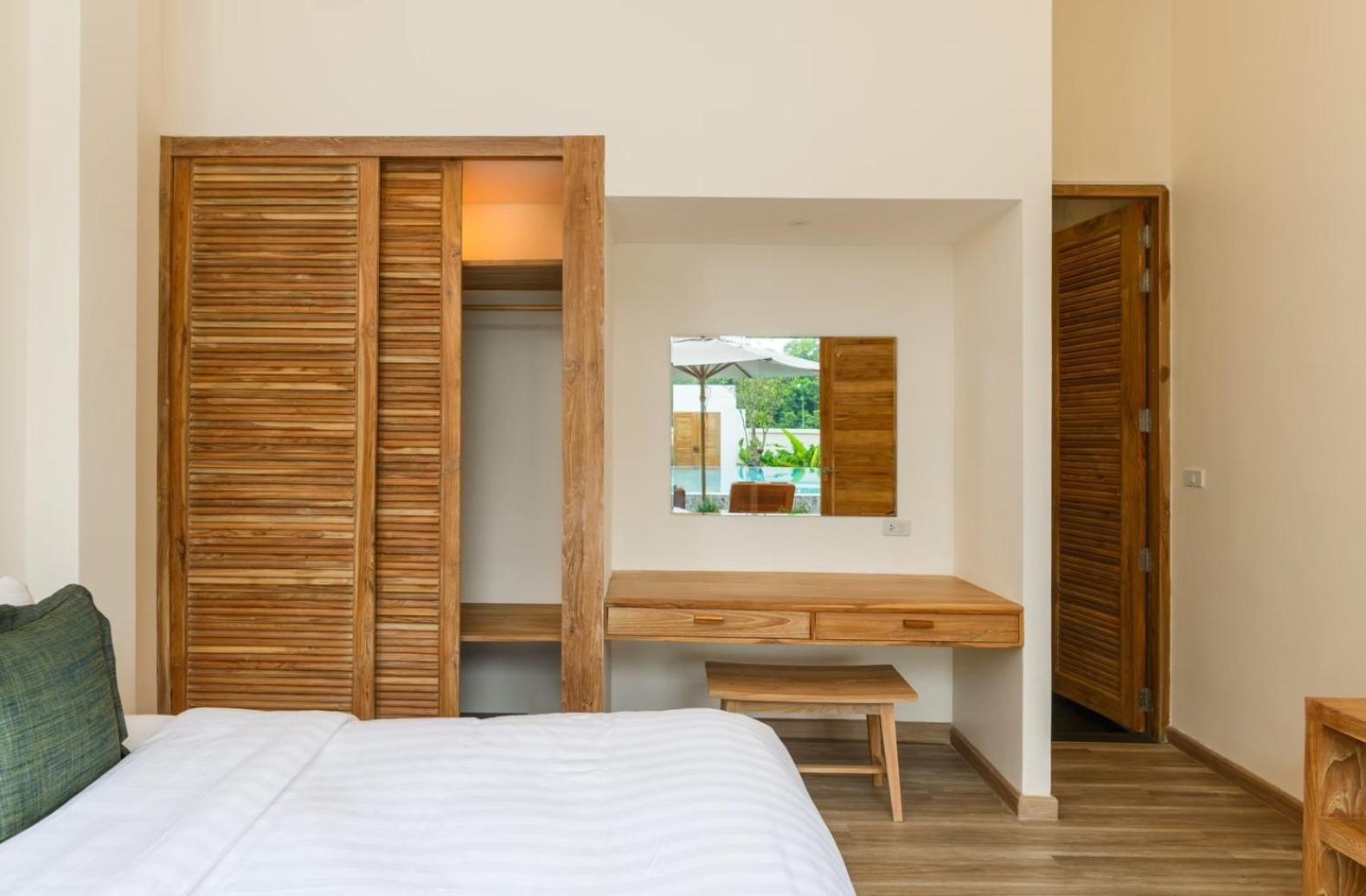 Lespalm Taraburi Pool Sha Villa Thalang