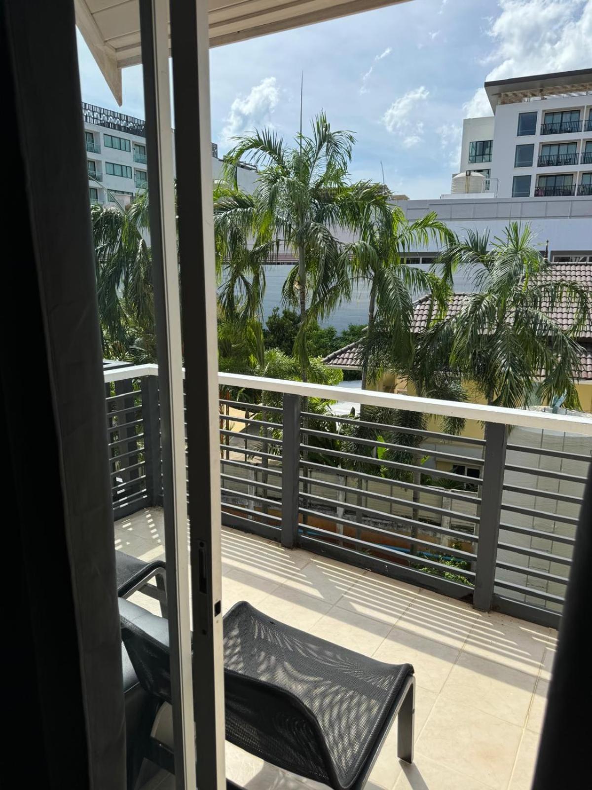 View Garden Apartment
