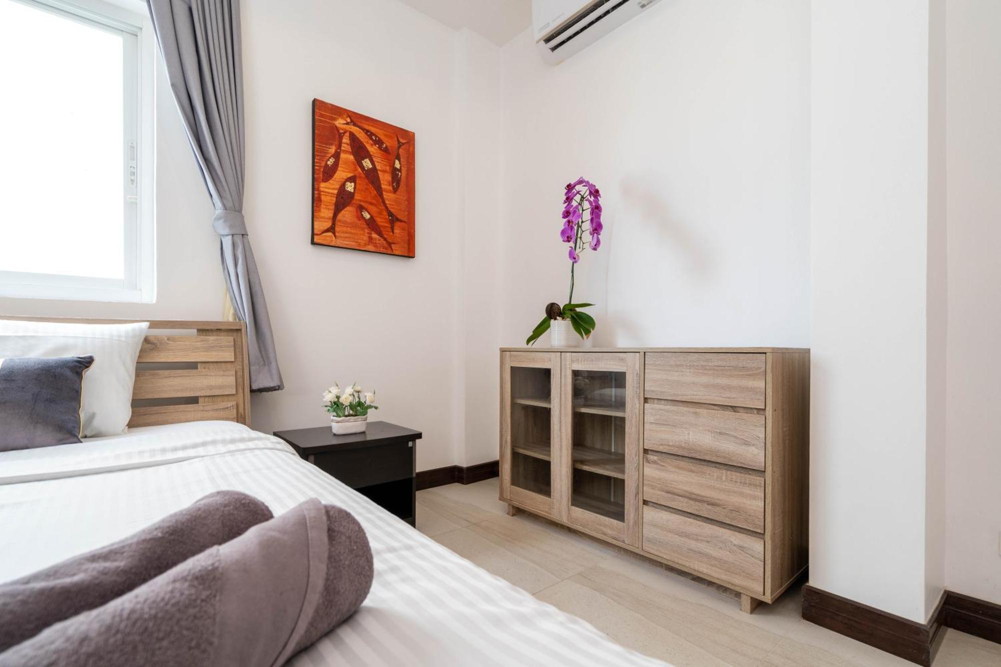 1 Bedroom In Naiharn T Apartment *
