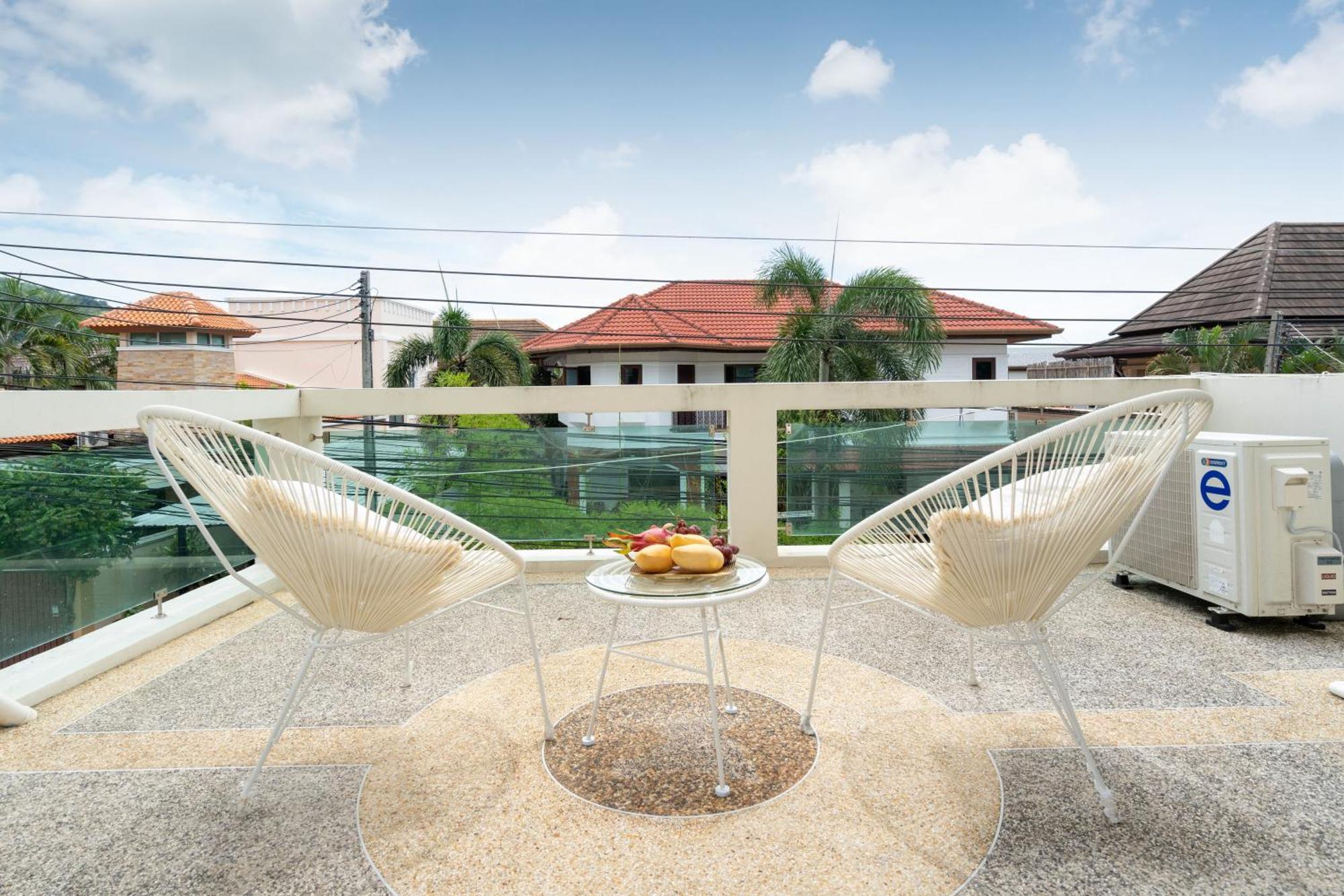 1 Bedroom In Naiharn T *