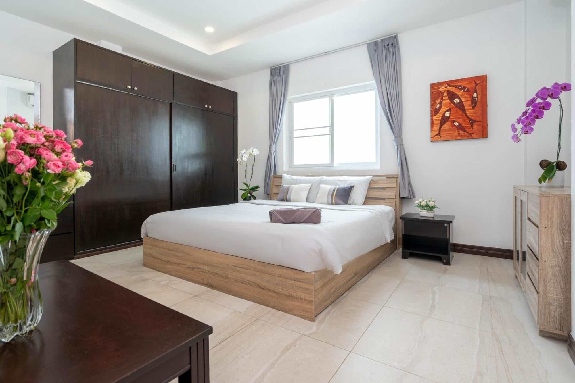 1 Bedroom In Naiharn T * Ban Saiyuan
