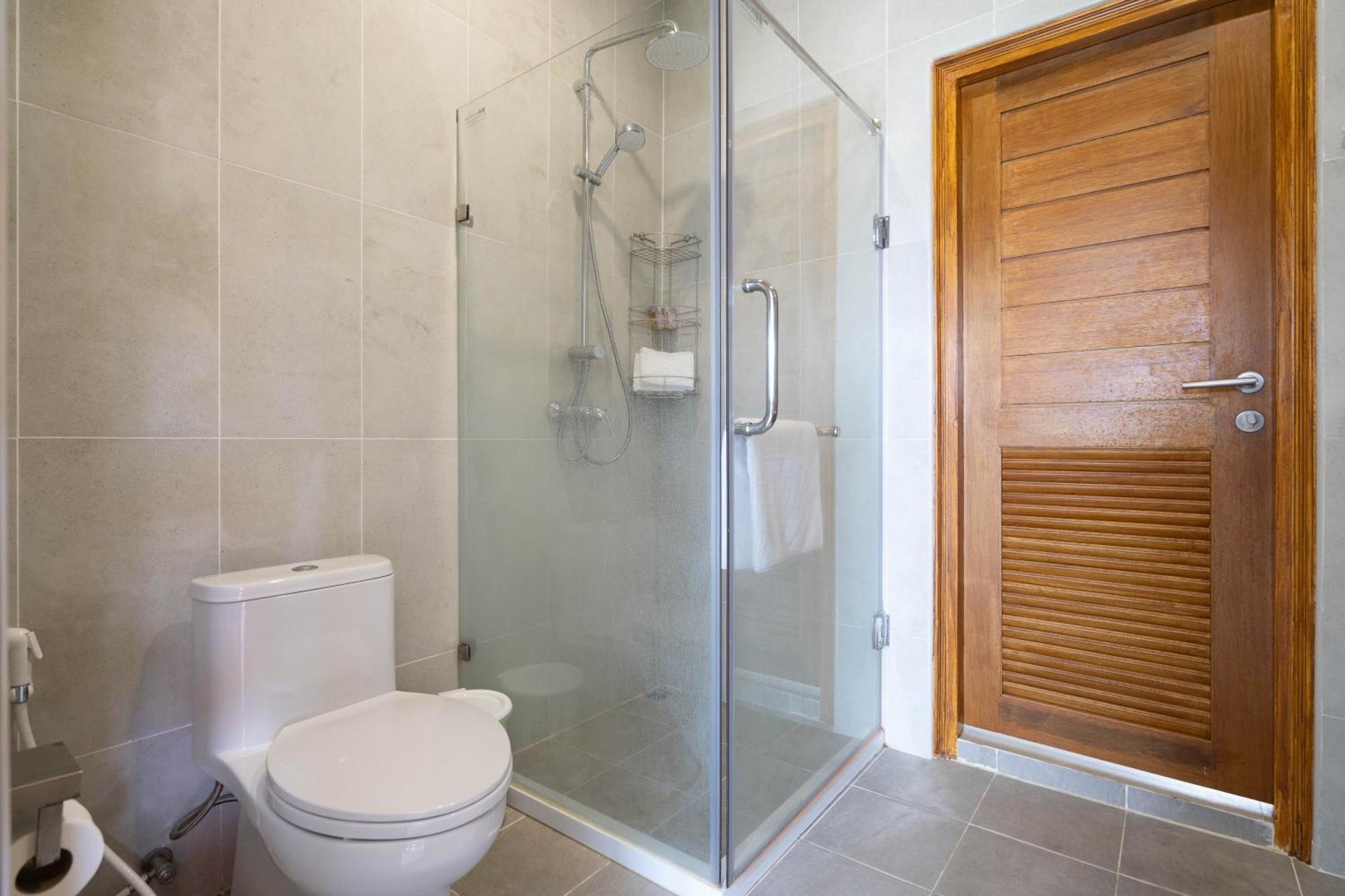 1 Bedroom In Naiharn T Apartment Ban Saiyuan