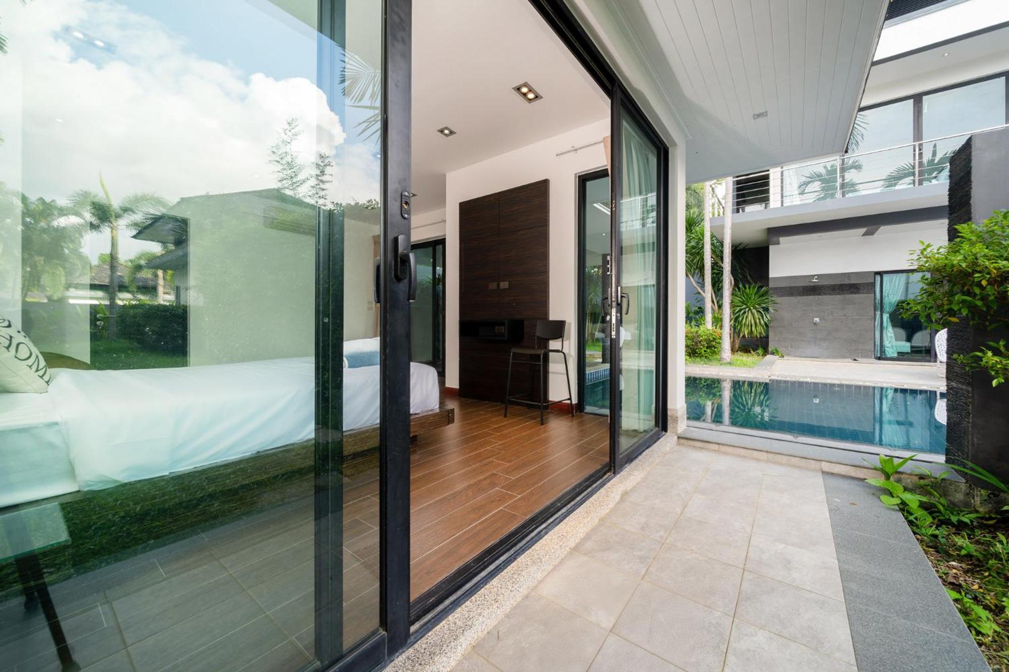 Diamond By Ryan, Boat Avenue