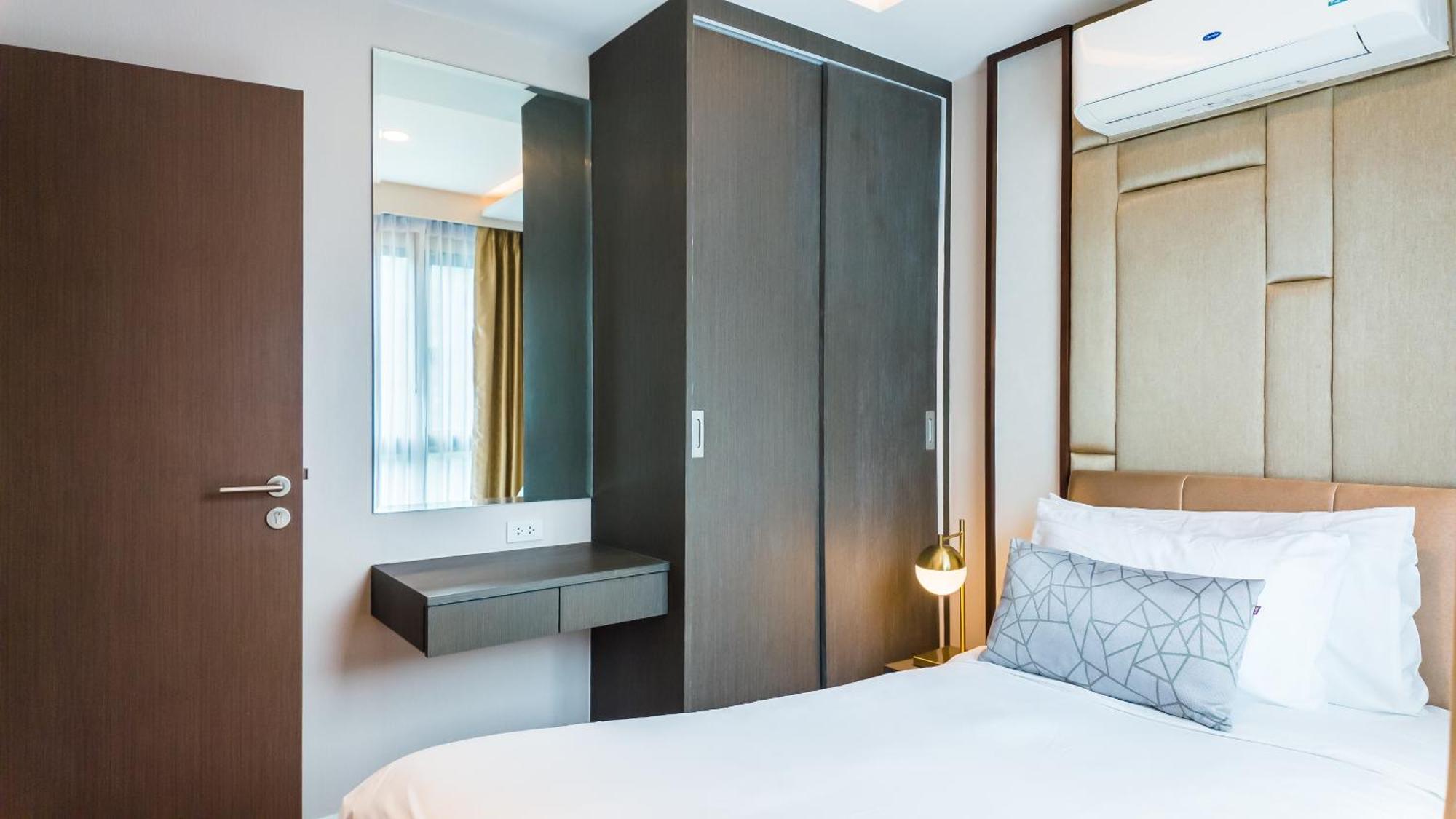 2 Bedrooms On Surin Apartment Ban Lum Fuang