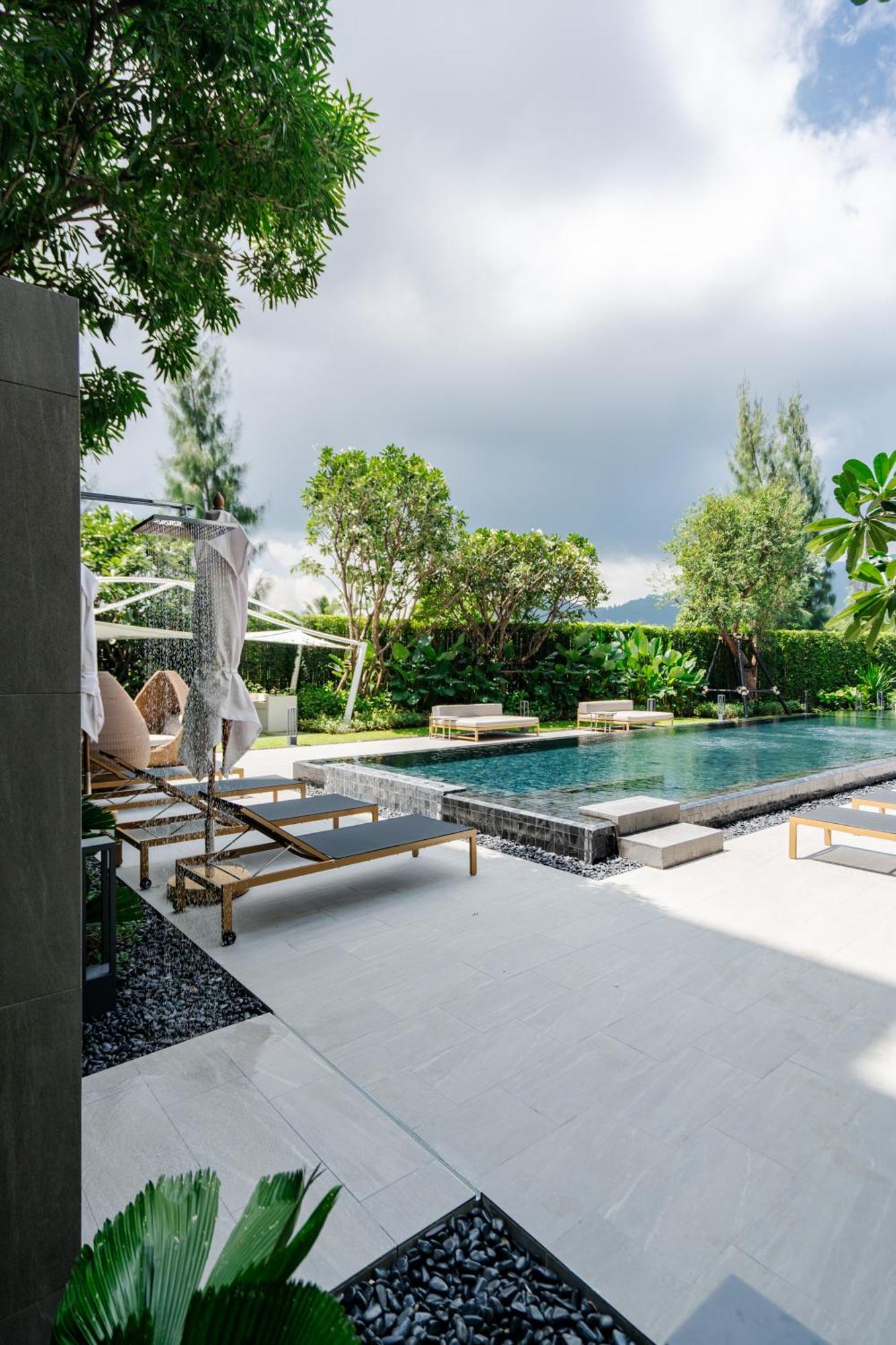 Spacious With Panoramic View In Laguna *