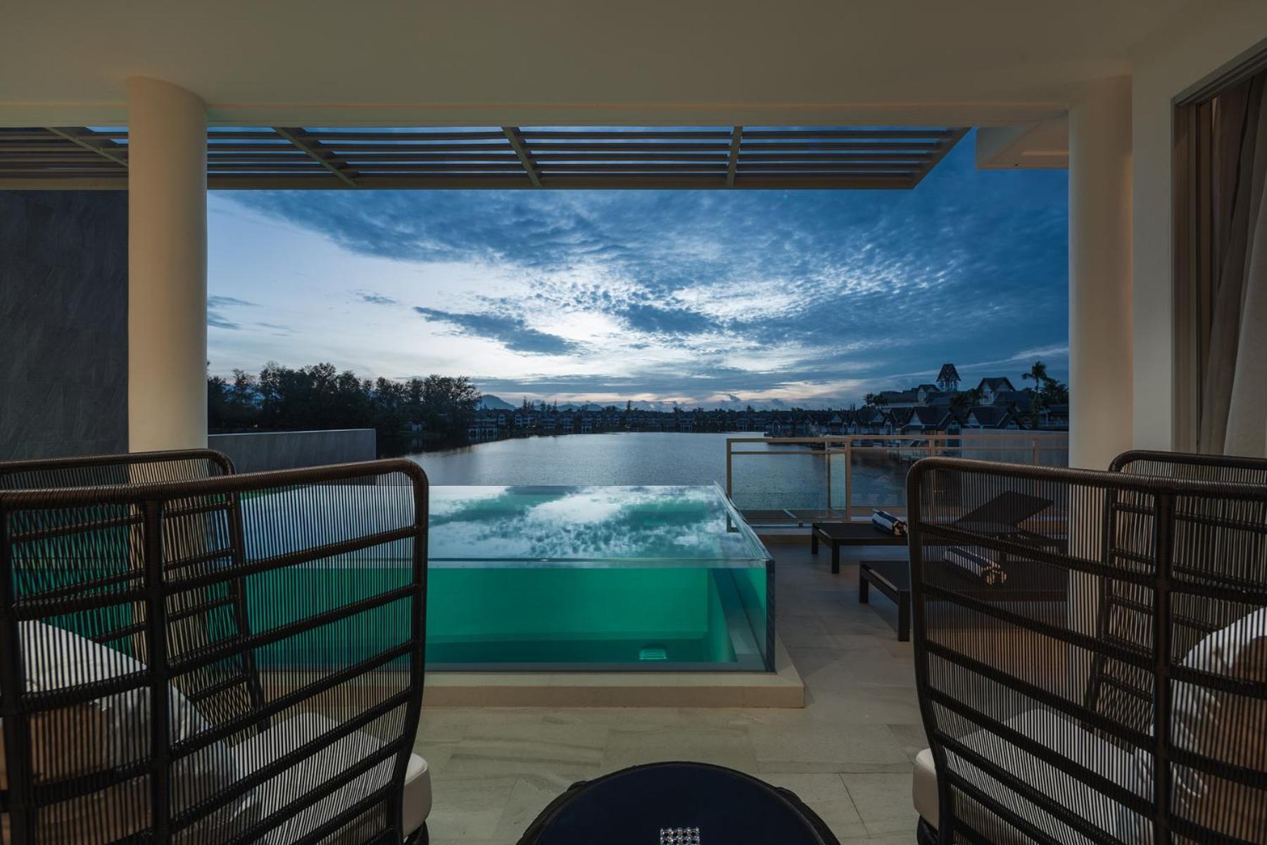 Apartment Beachfront Residences - Stunning Sea And View *