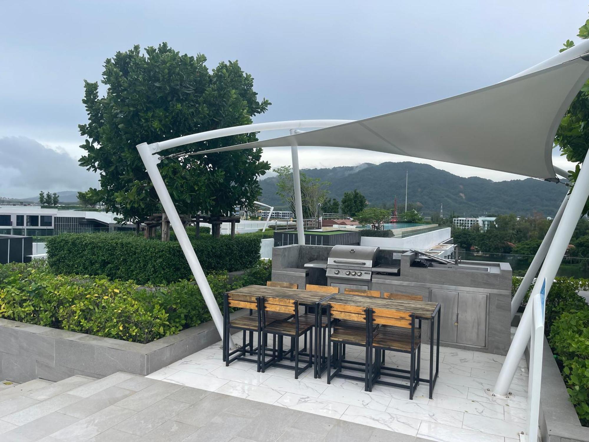 Laguna Skypark: Golf View With Rooftop Pools Apartment *