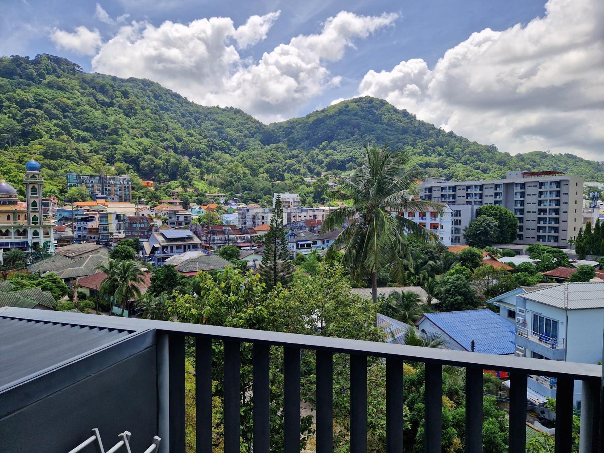 The Deck 7th Fl Mountain View 2 * Patong
