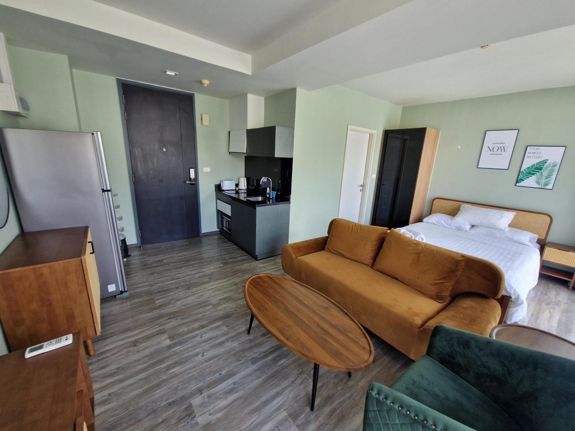The Deck 7th Fl Mountain View 2 * Patong