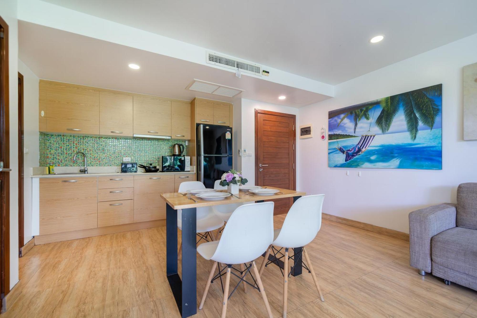 Jungle View E107 For 3 In Sea View Karon Butterfly